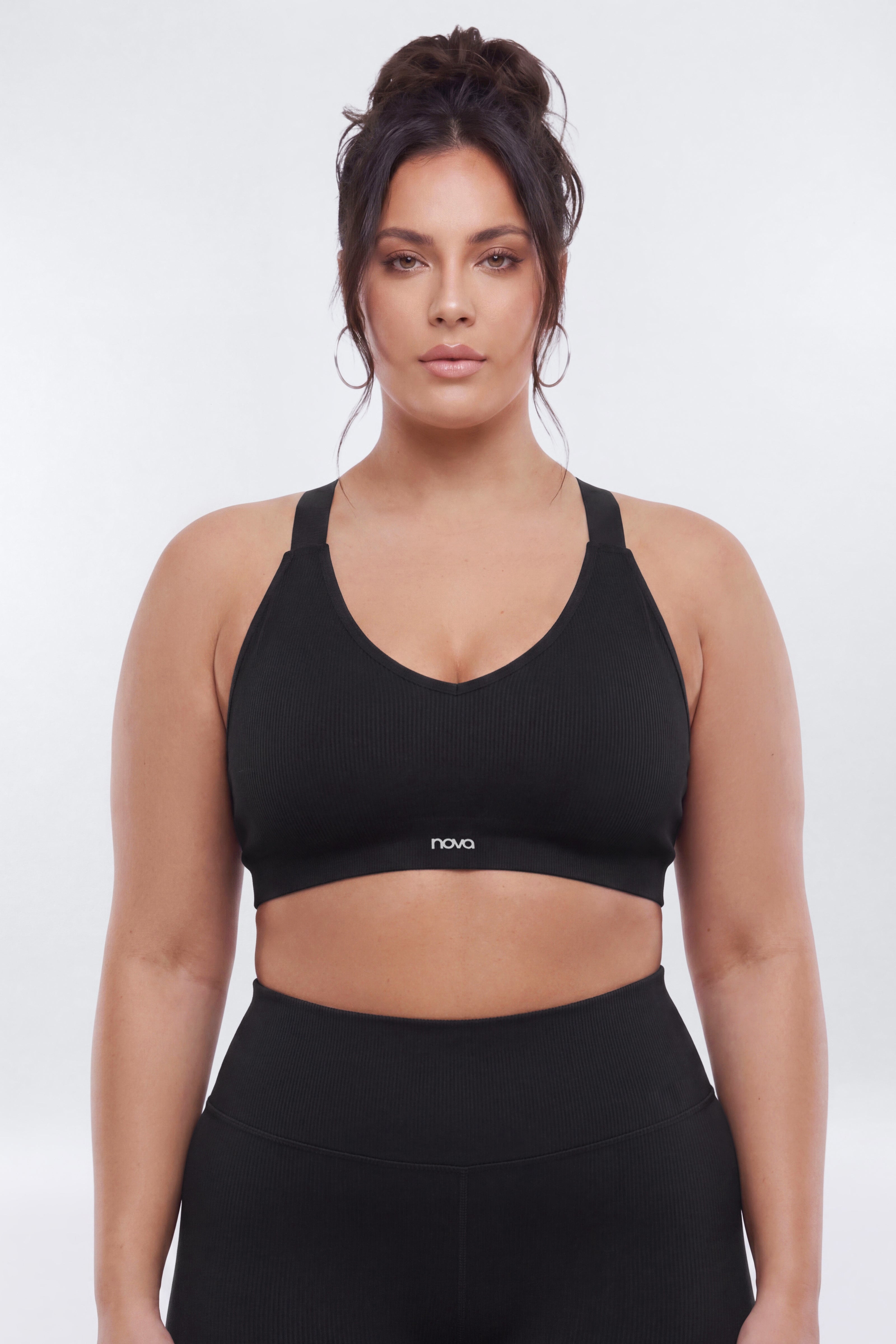 SeamlessLift™ V Neck Sports Bra - Black