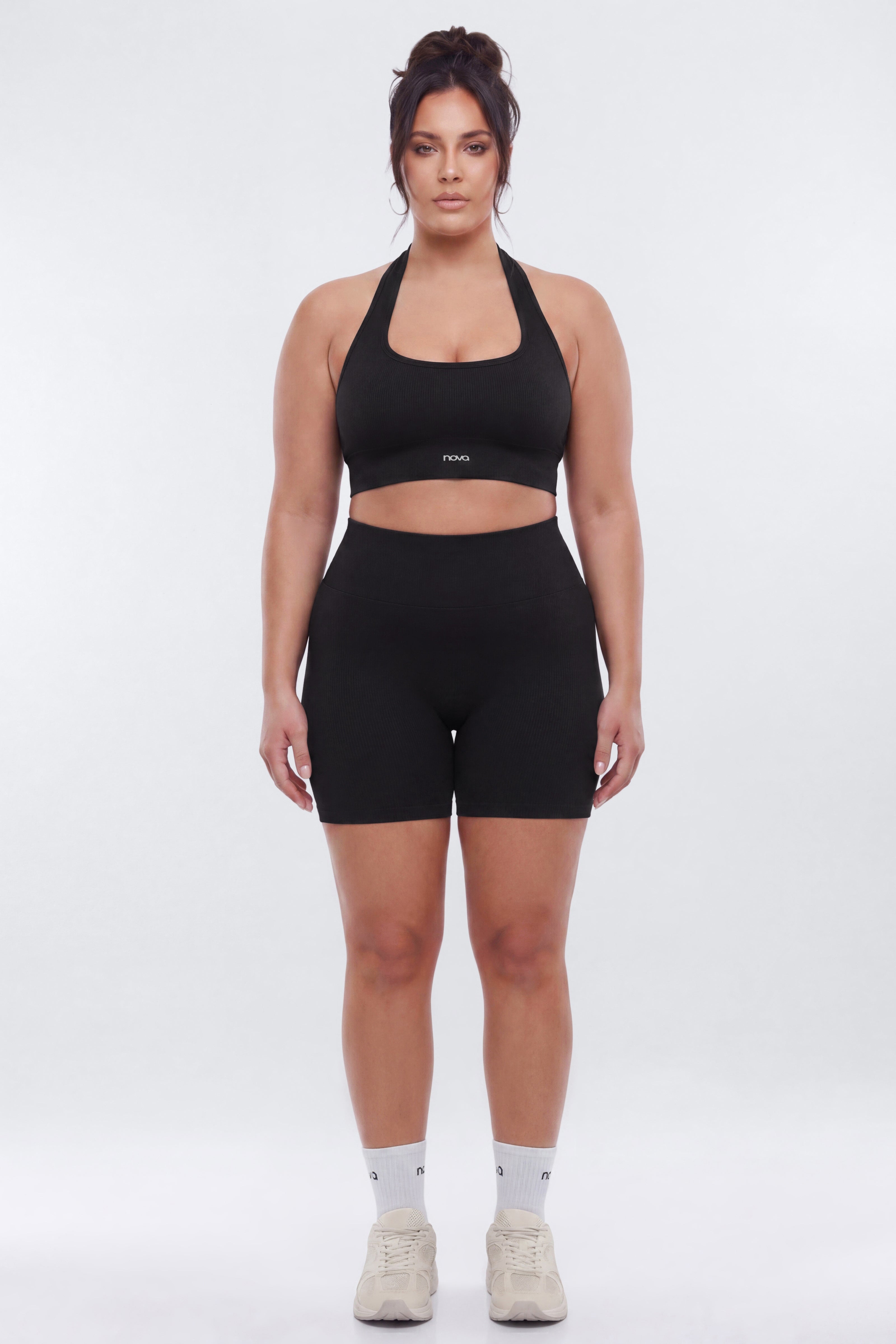 SeamlessLift™ Halter Sports Bra - Black
