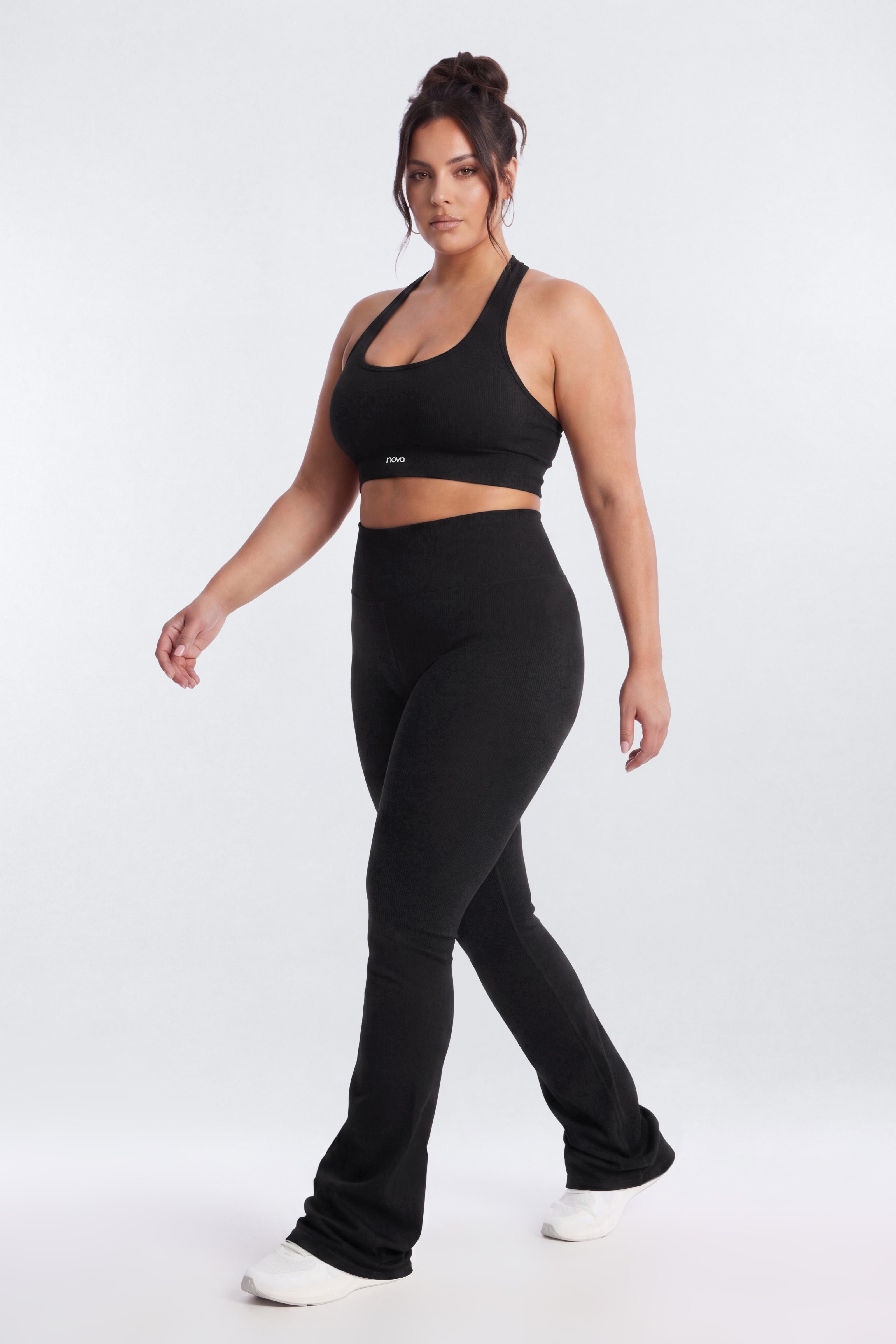 SeamlessLift™ 32″ High Rise Flare Legging - Black
