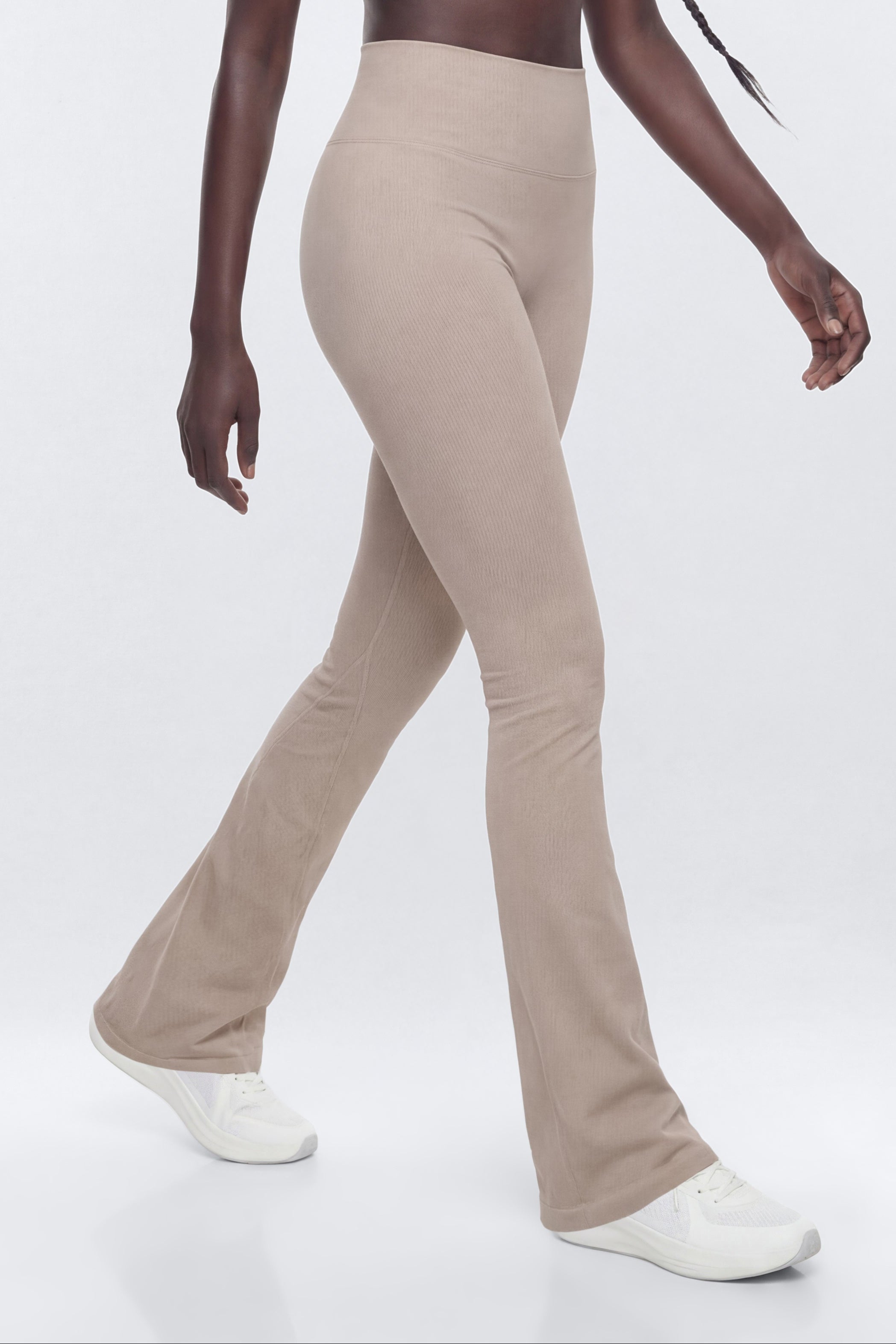 SeamlessLift™ 32″ High Rise Flare Legging - Taupe