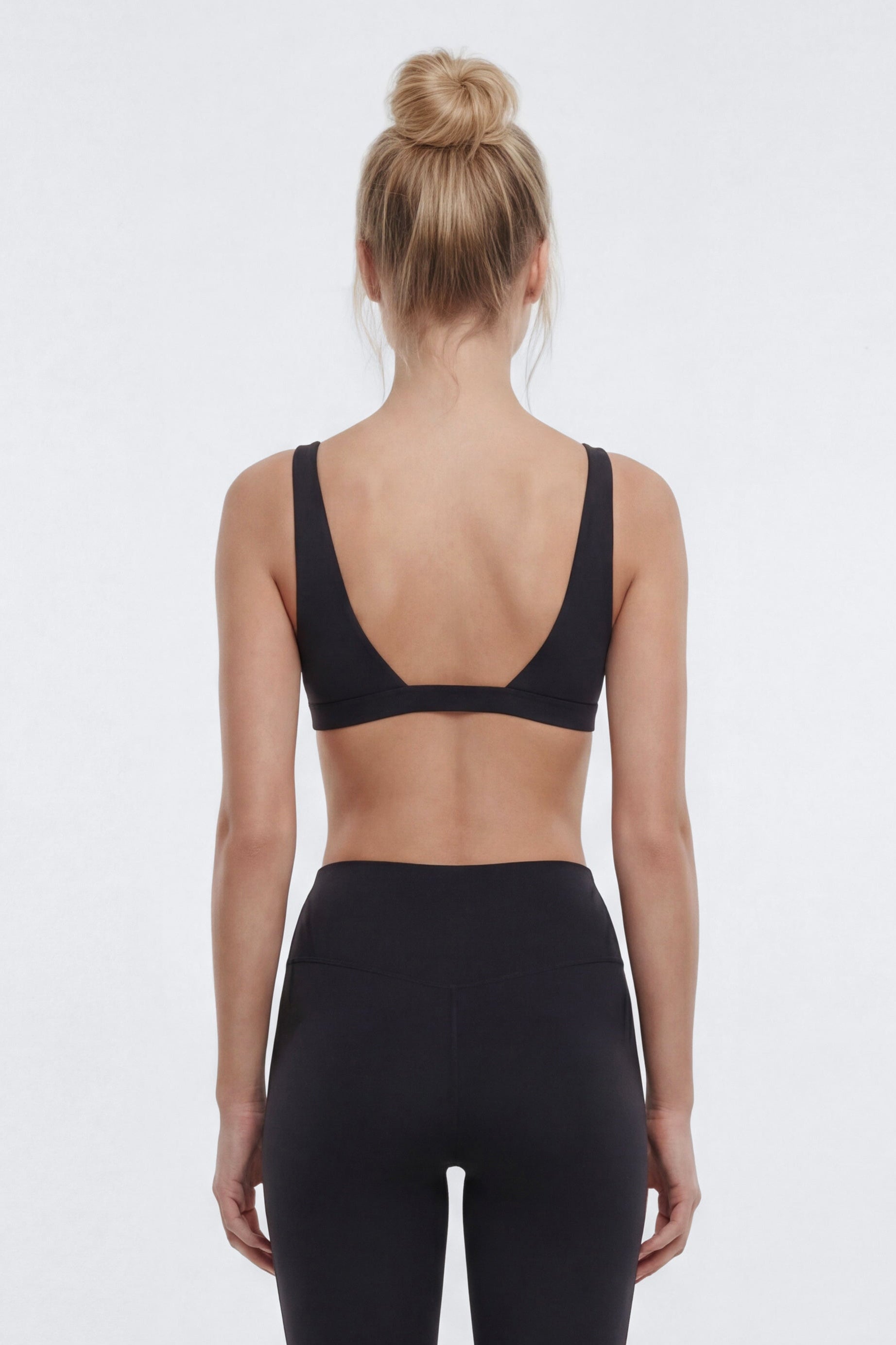 ButterSoft Low V Neck Sports Bra - Black