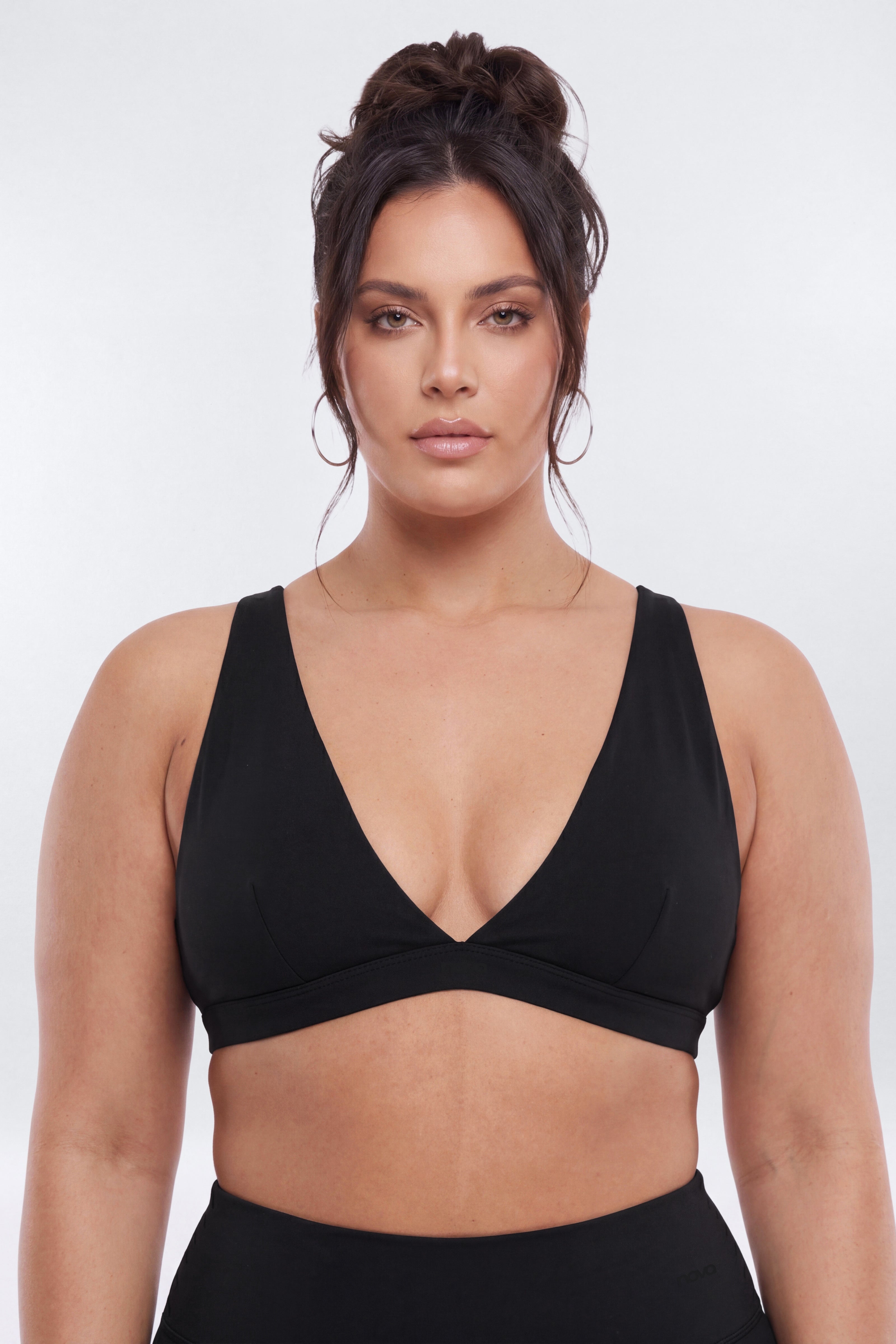 ButterSoft Low V Neck Sports Bra - Black