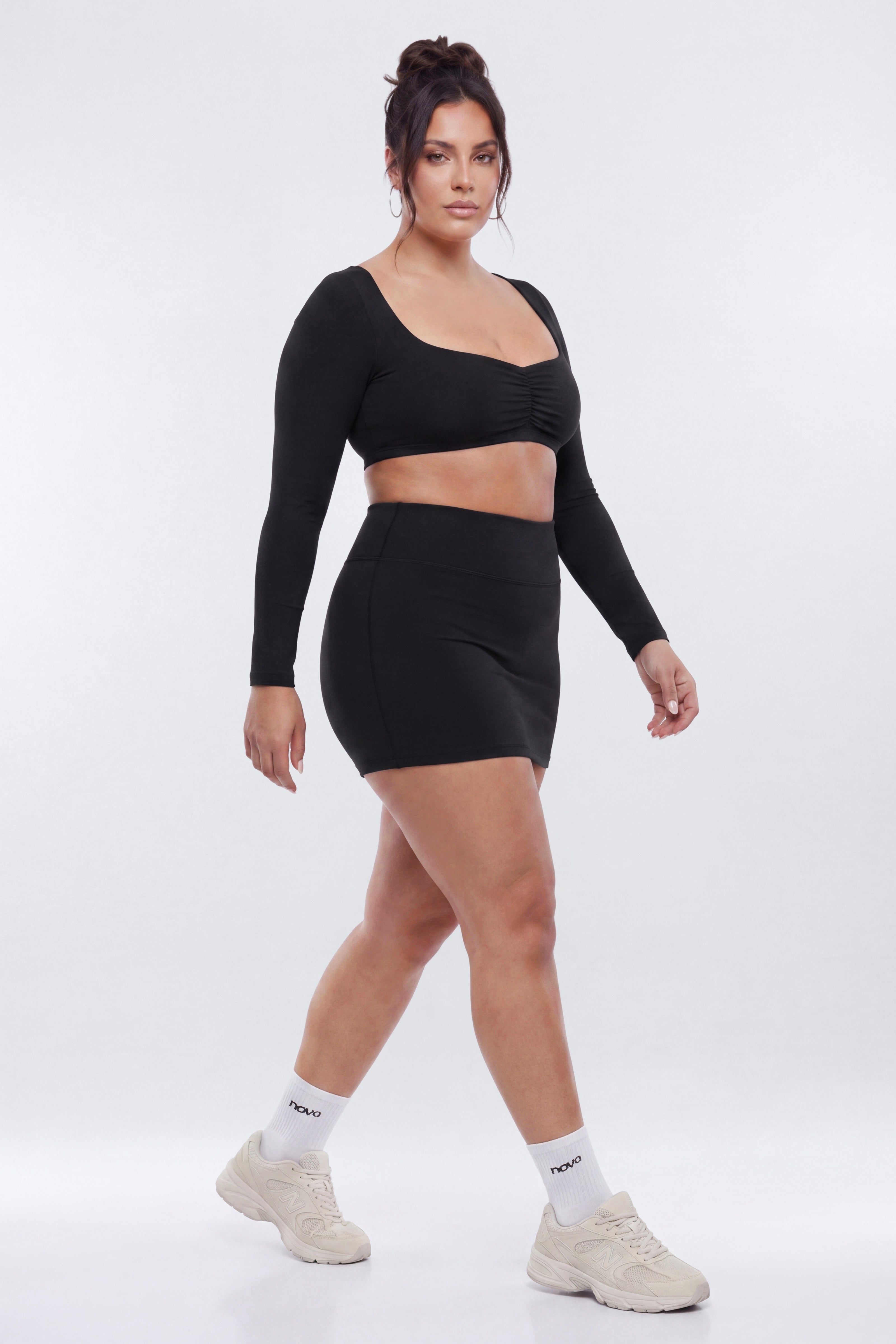 ButterSoft Long Sleeve Super Crop Sports Top - Black