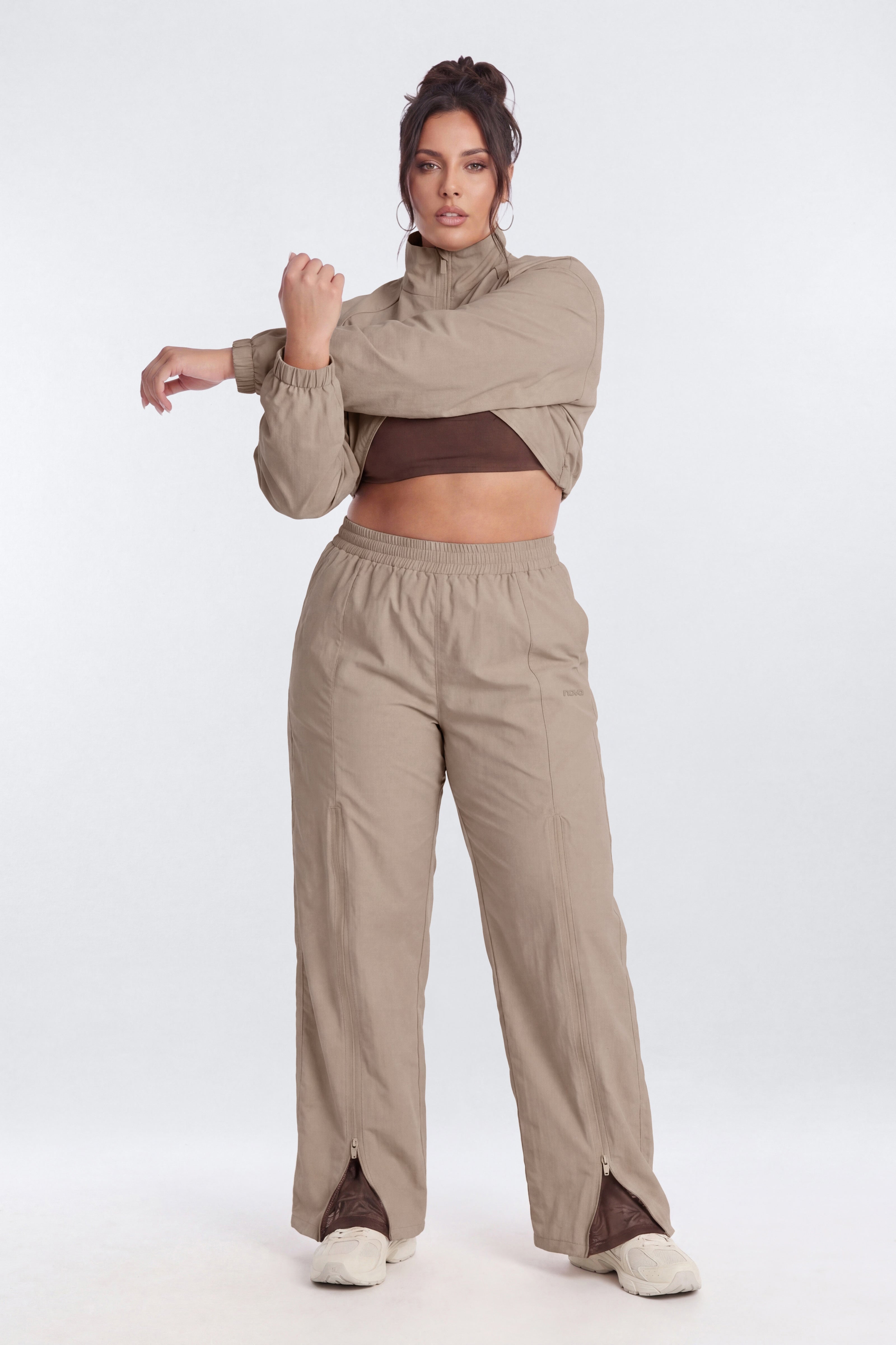 CoreNylon Cropped Windbreaker Sports Jacket - Taupe