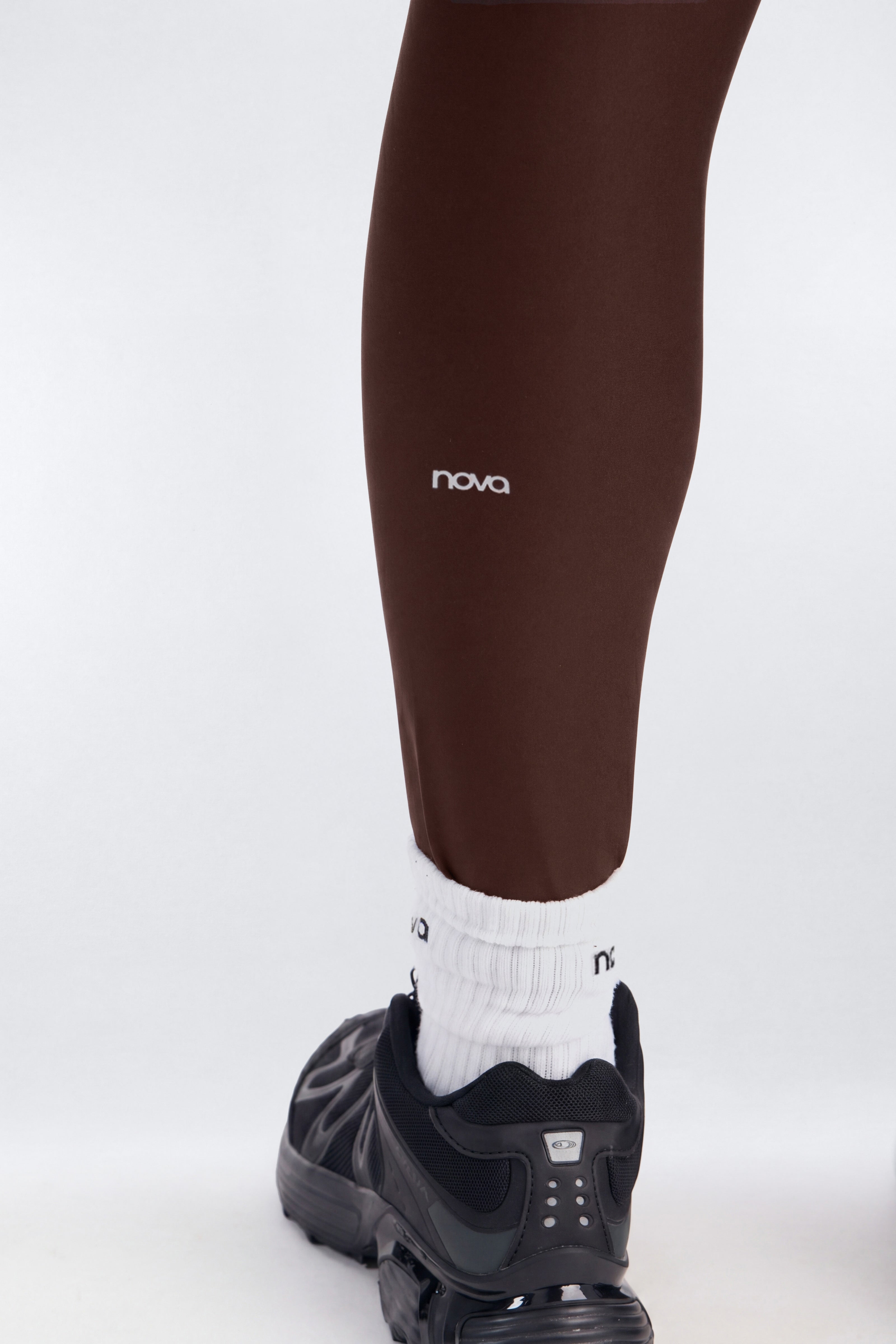 AirSculpt™ 25″ Mid Rise Legging - Brown
