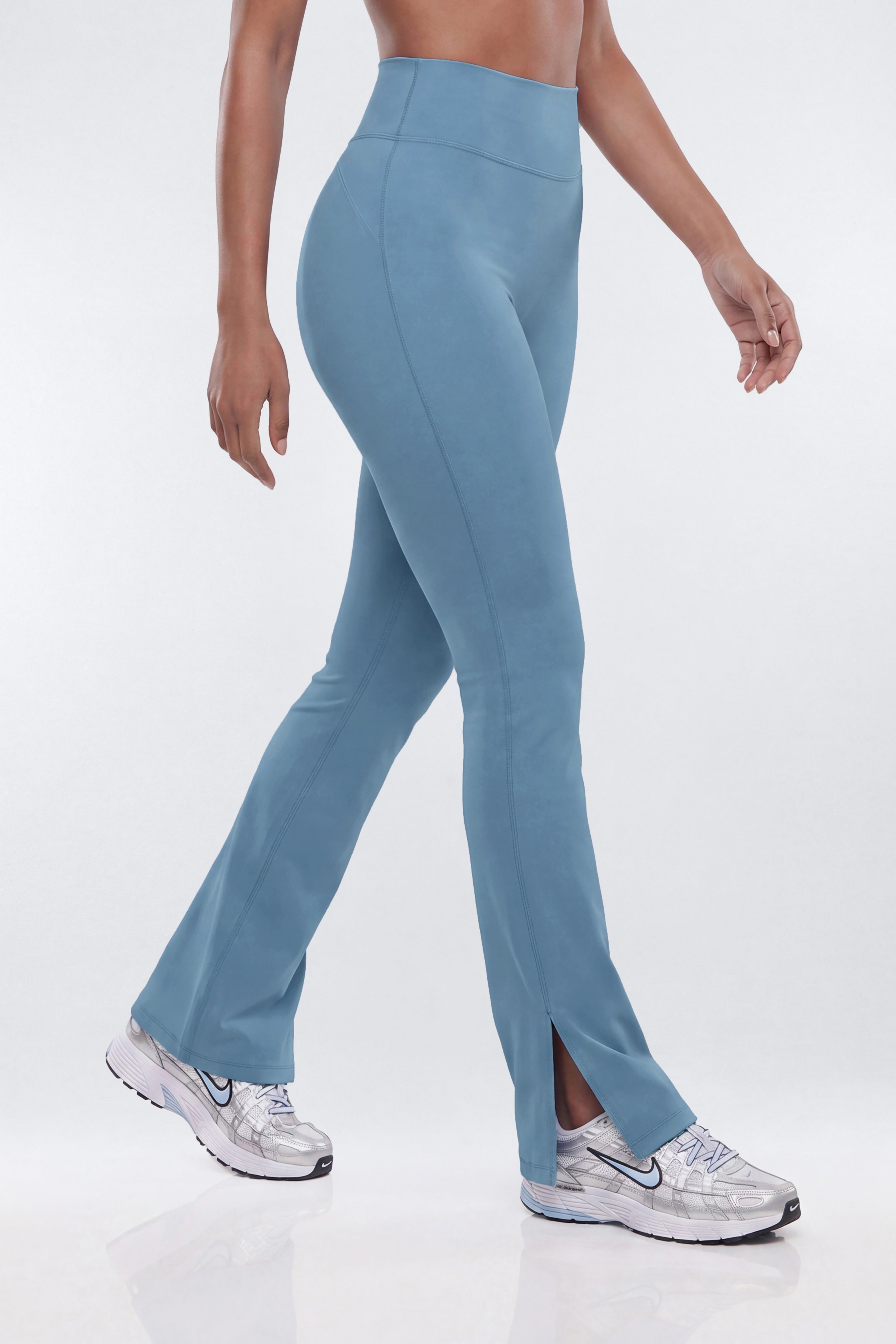 ProStretch™ 32″ Midrise Flare Legging - Soft Indigo