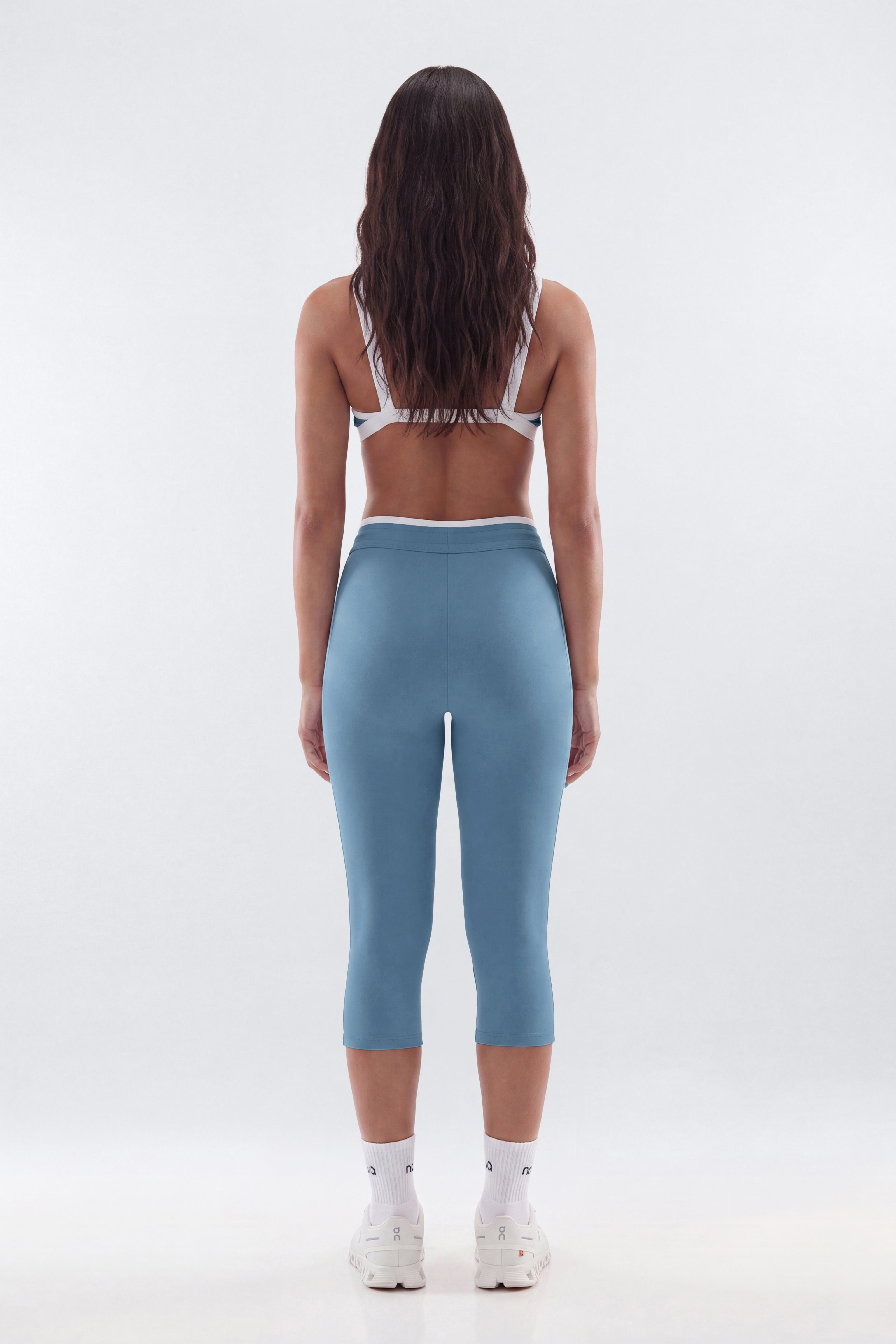 ProStretch™ 17″ Contrast Trim High Rise Capri Legging - Soft Indigo