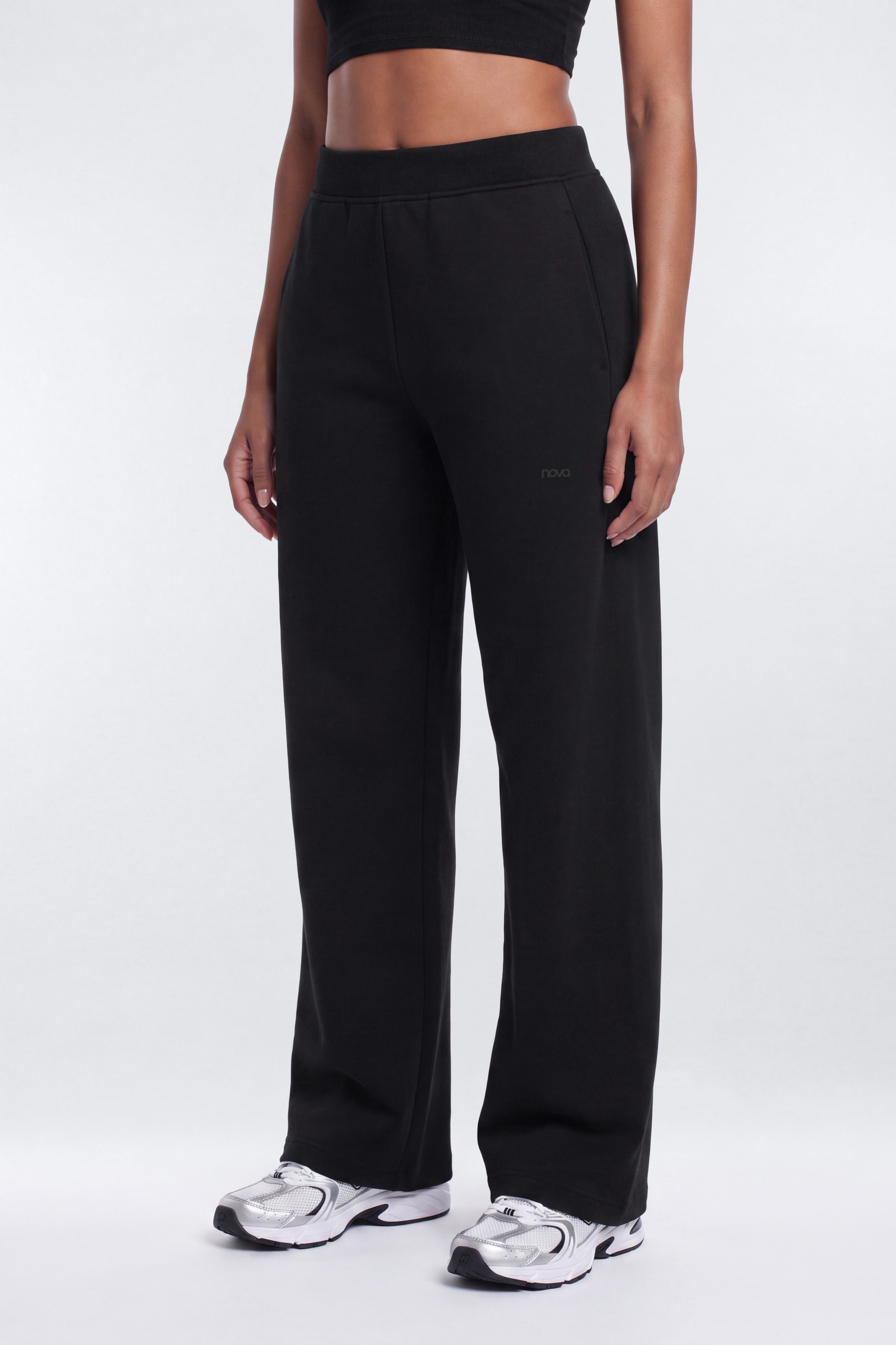 Technical Knit 32″ Straight Leg Pant - Black