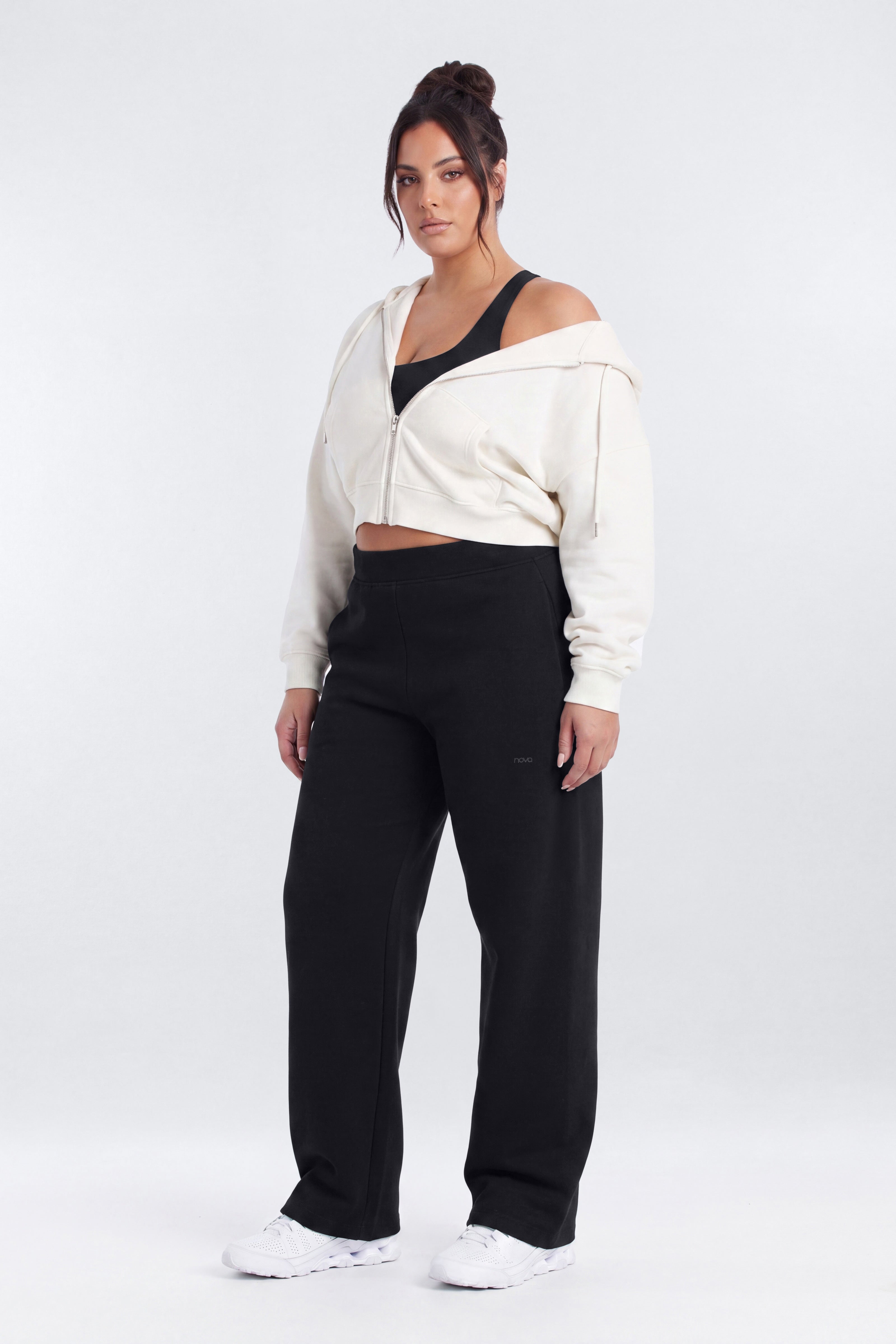 Technical Knit 32″ Straight Leg Pant - Black