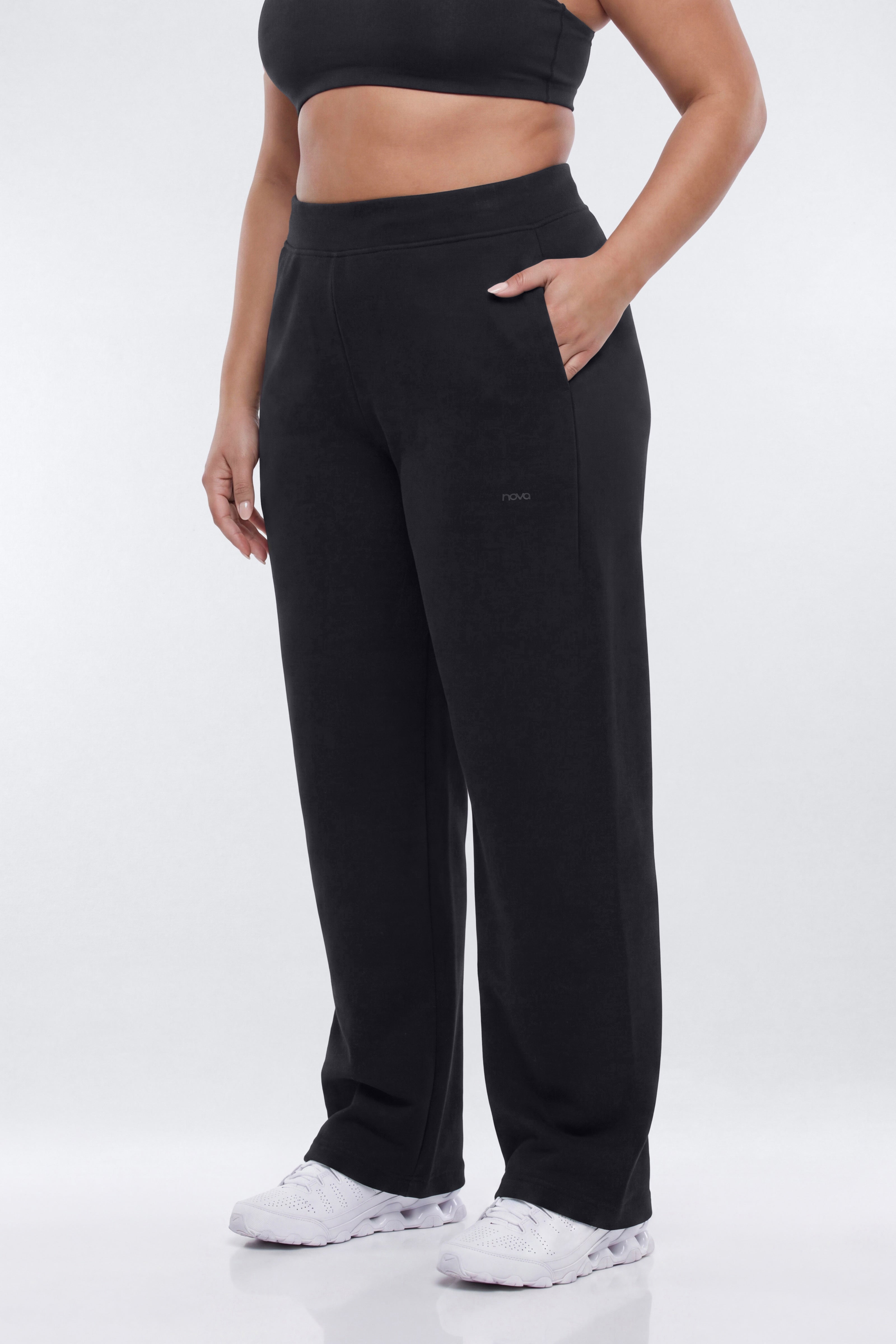 Technical Knit 32″ Straight Leg Pant - Black