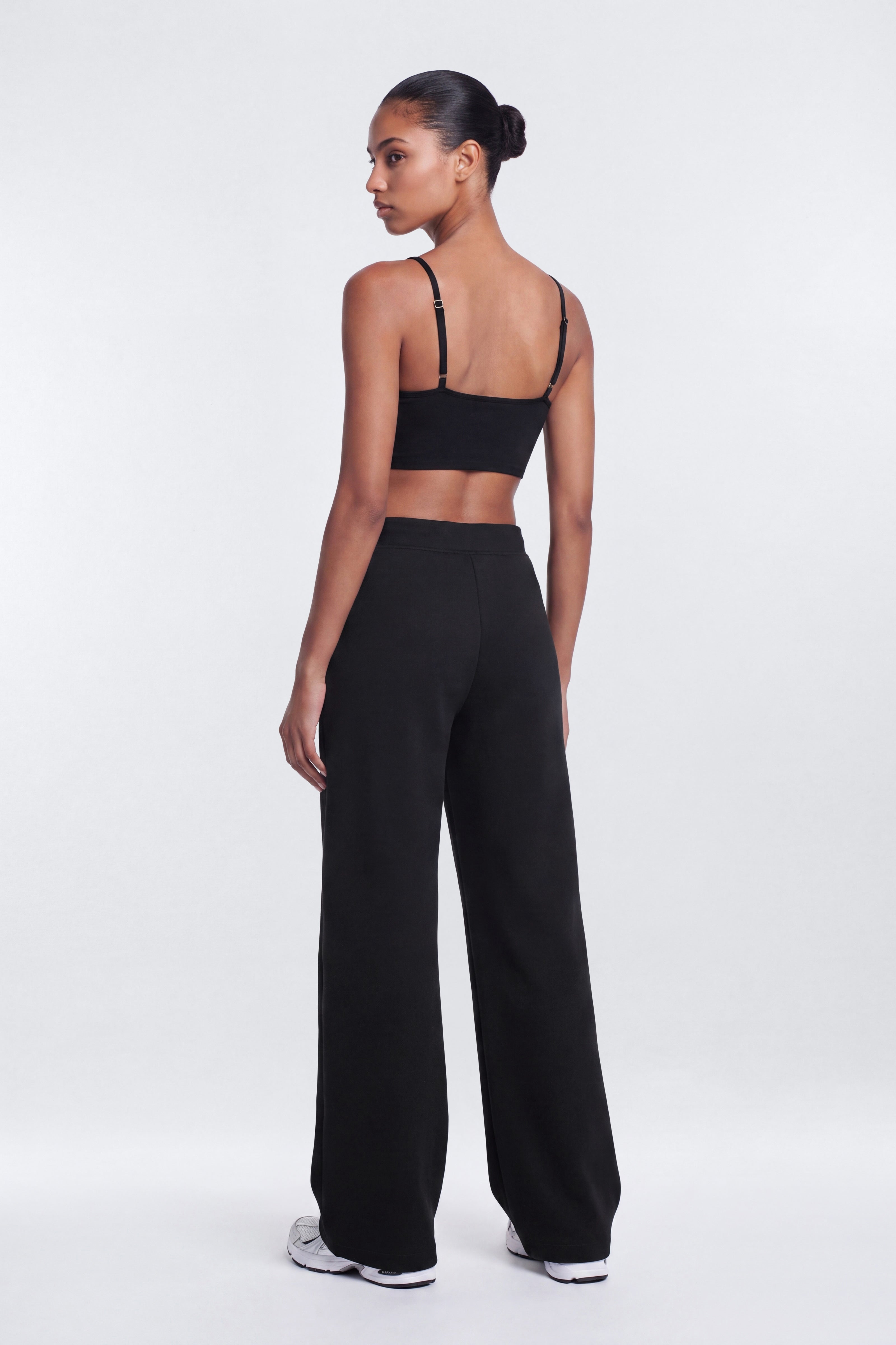 Technical Knit 32″ Straight Leg Pant - Black