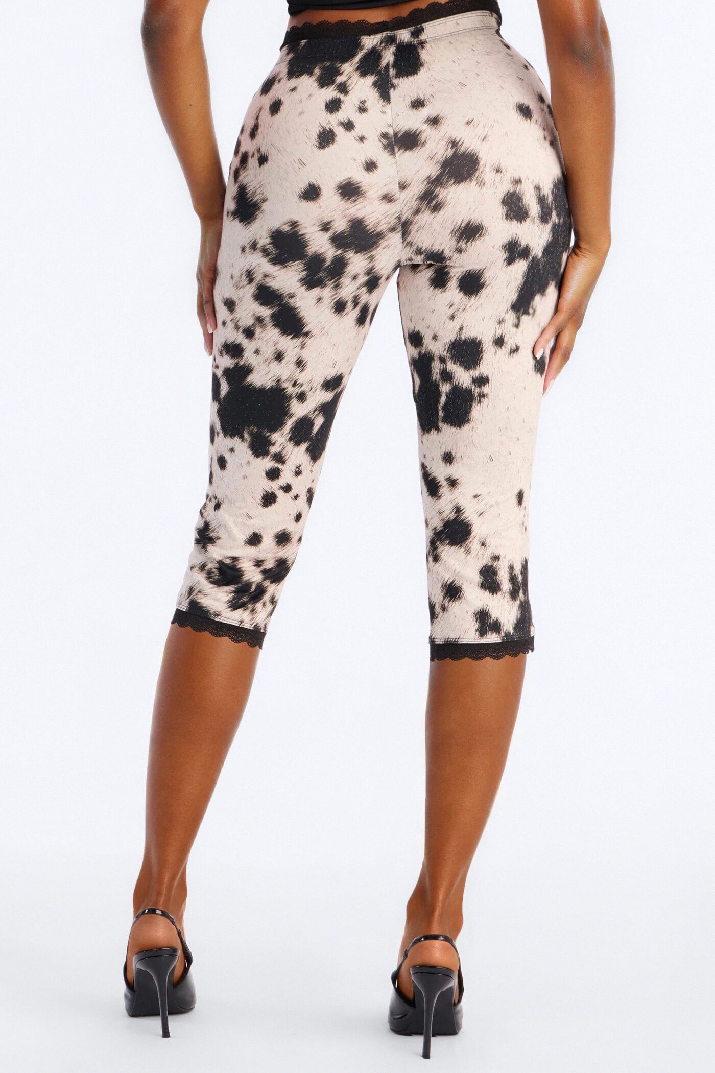 Florentina Lace Trim Capri Legging - Cream/combo