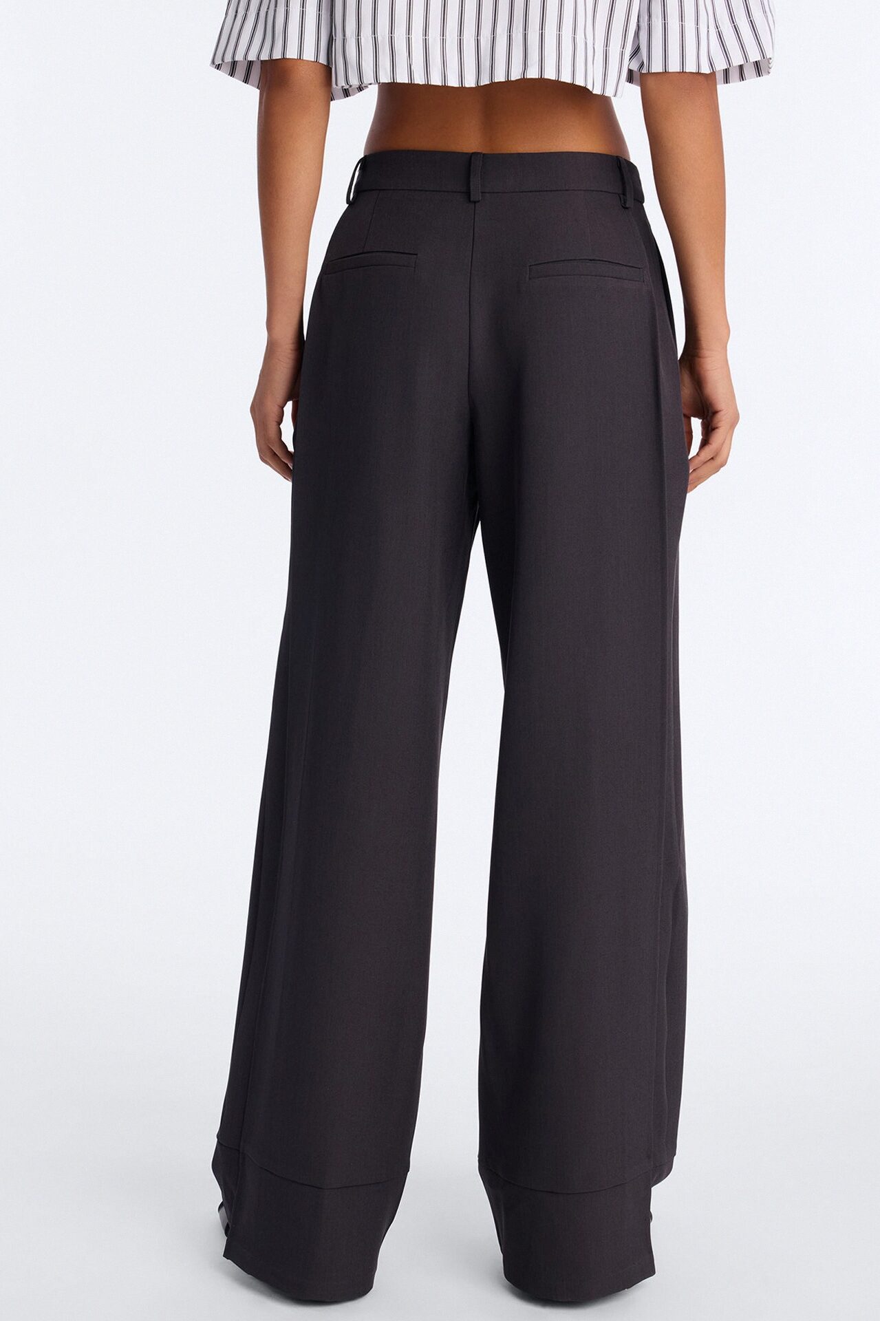 Anya Double Side Pleat Button Hem Trouser 33″ - Charcoal