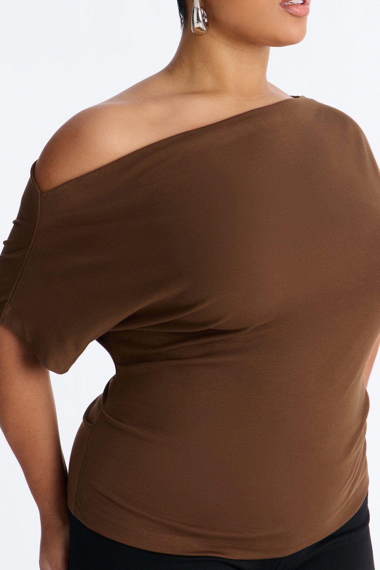 Eva Effortless One Shoulder Top - Chocolate