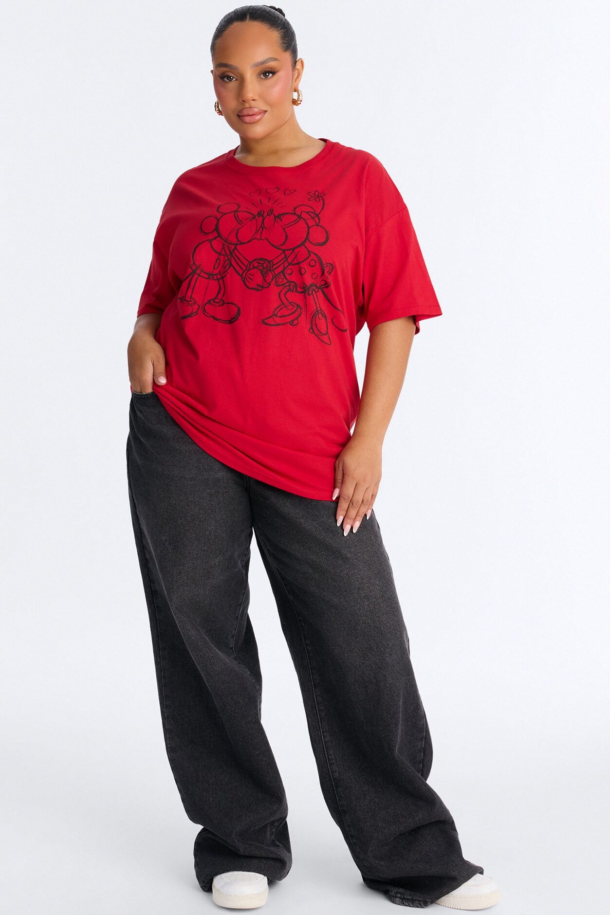 Mickey And Minnie Kissing Sketch Tee - Red