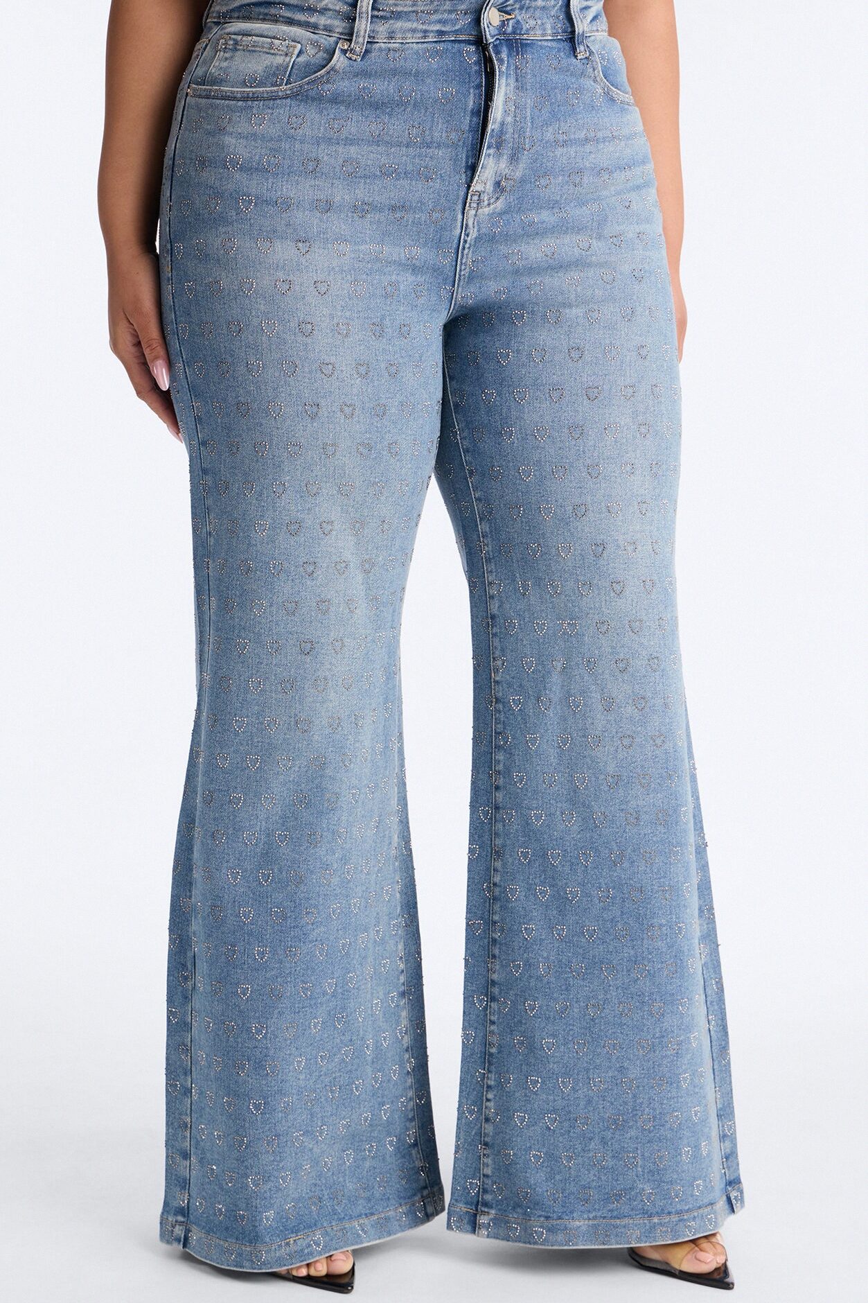 Pulling Heartstrings Stretch Wide Leg Jeans - Light Wash