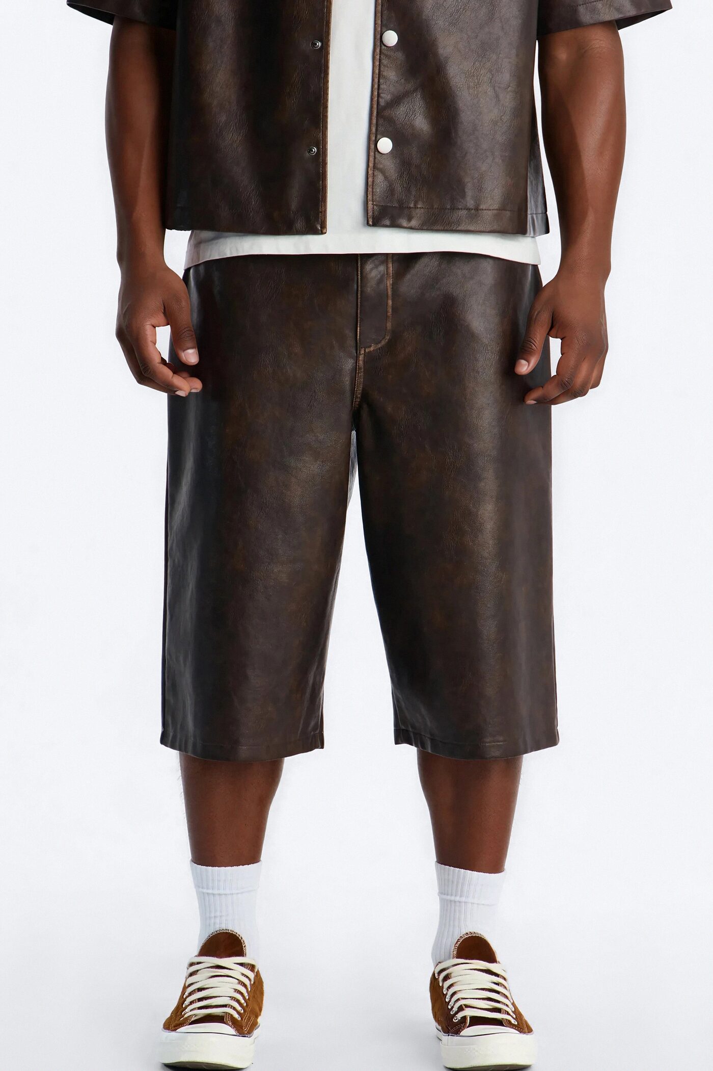 Baggy Fordham Front Faux Leather Short - Brown