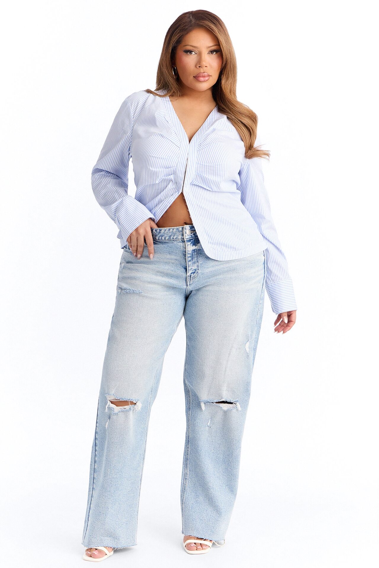 90s Classic Mid Rise Ripped Stretch Straight Leg Jeans - Light Wash
