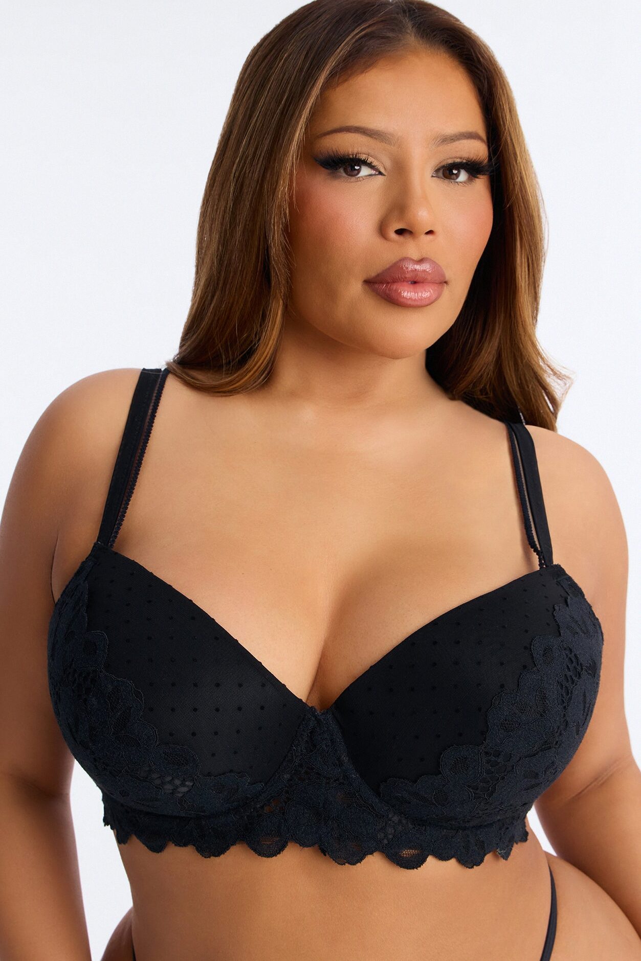 Daydream Lightly Padded Lace Overlay Underwire Bra - Black