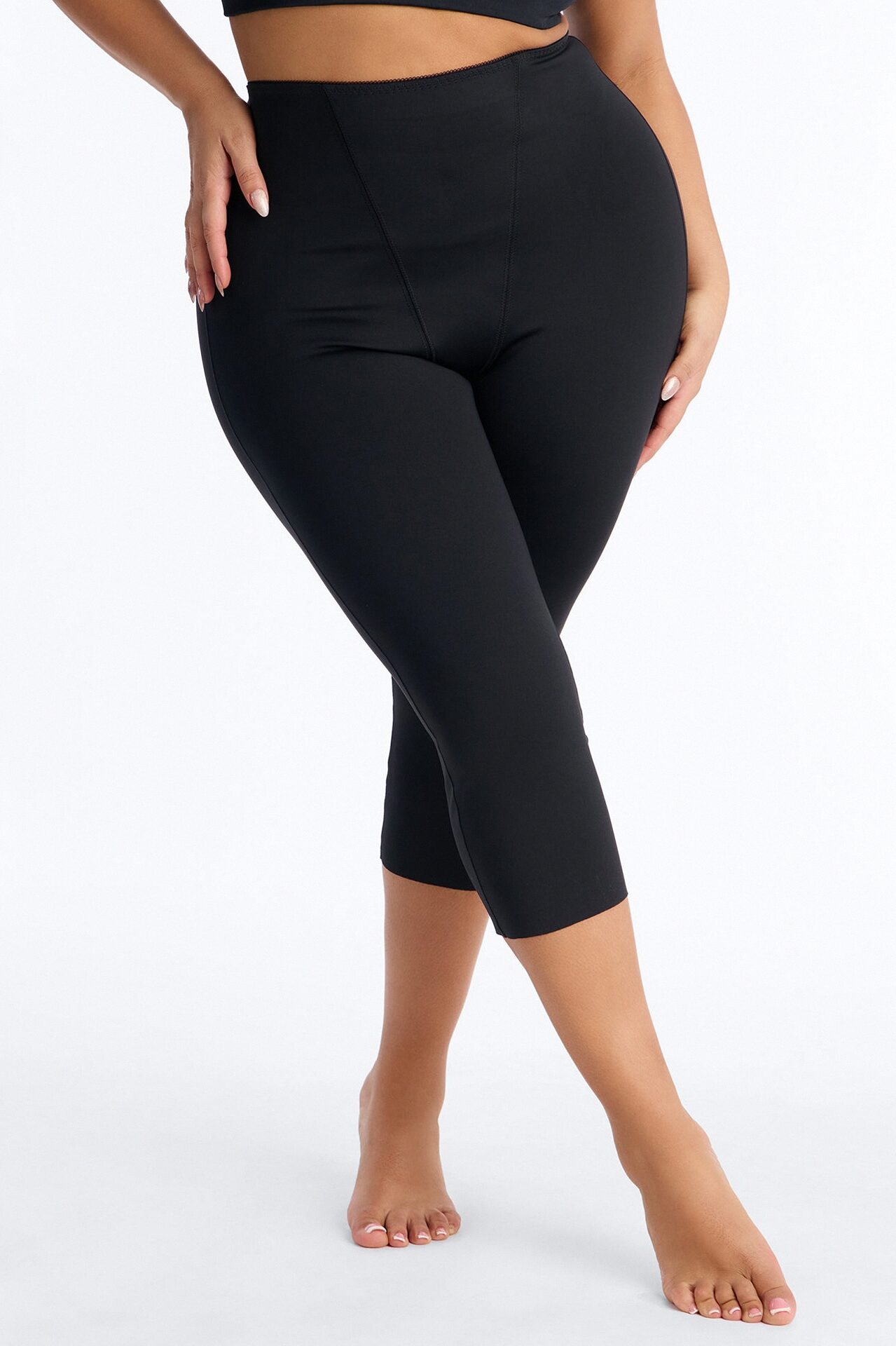 Mid Compression Shapewear Capri Pant - Black