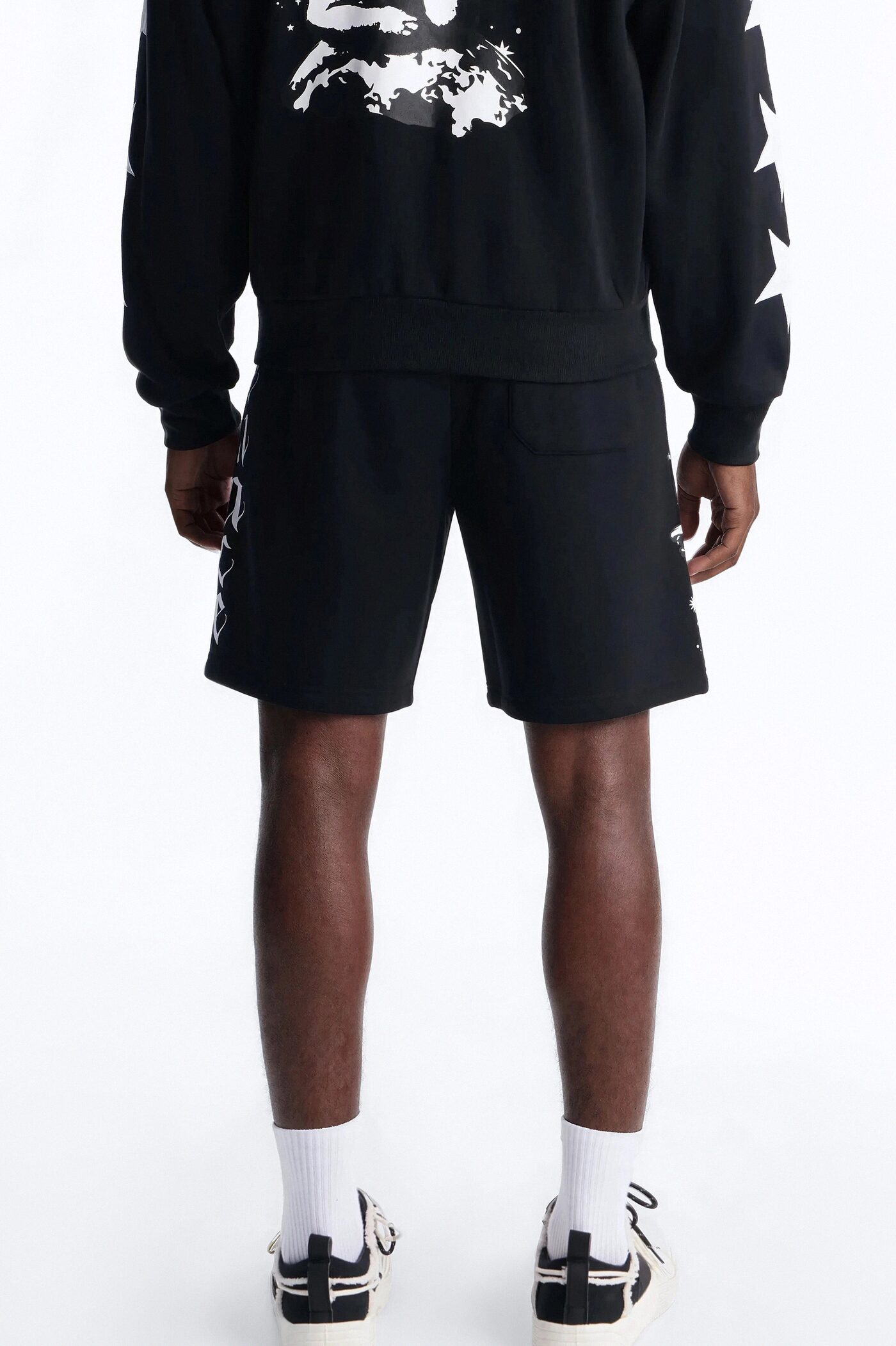 Menace Sent Embroidery Sweatshorts - Black