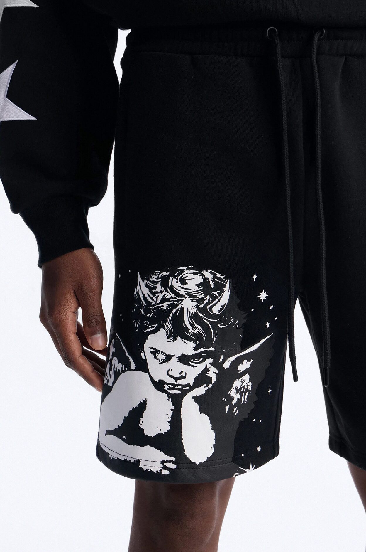 Menace Sent Embroidery Sweatshorts - Black
