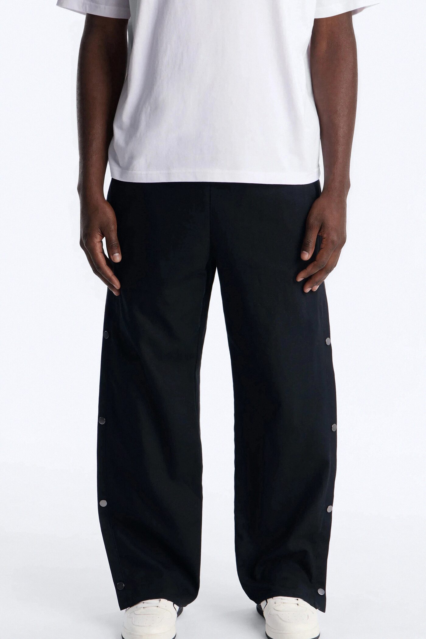 Straight Print Hint Studded Pant - Black
