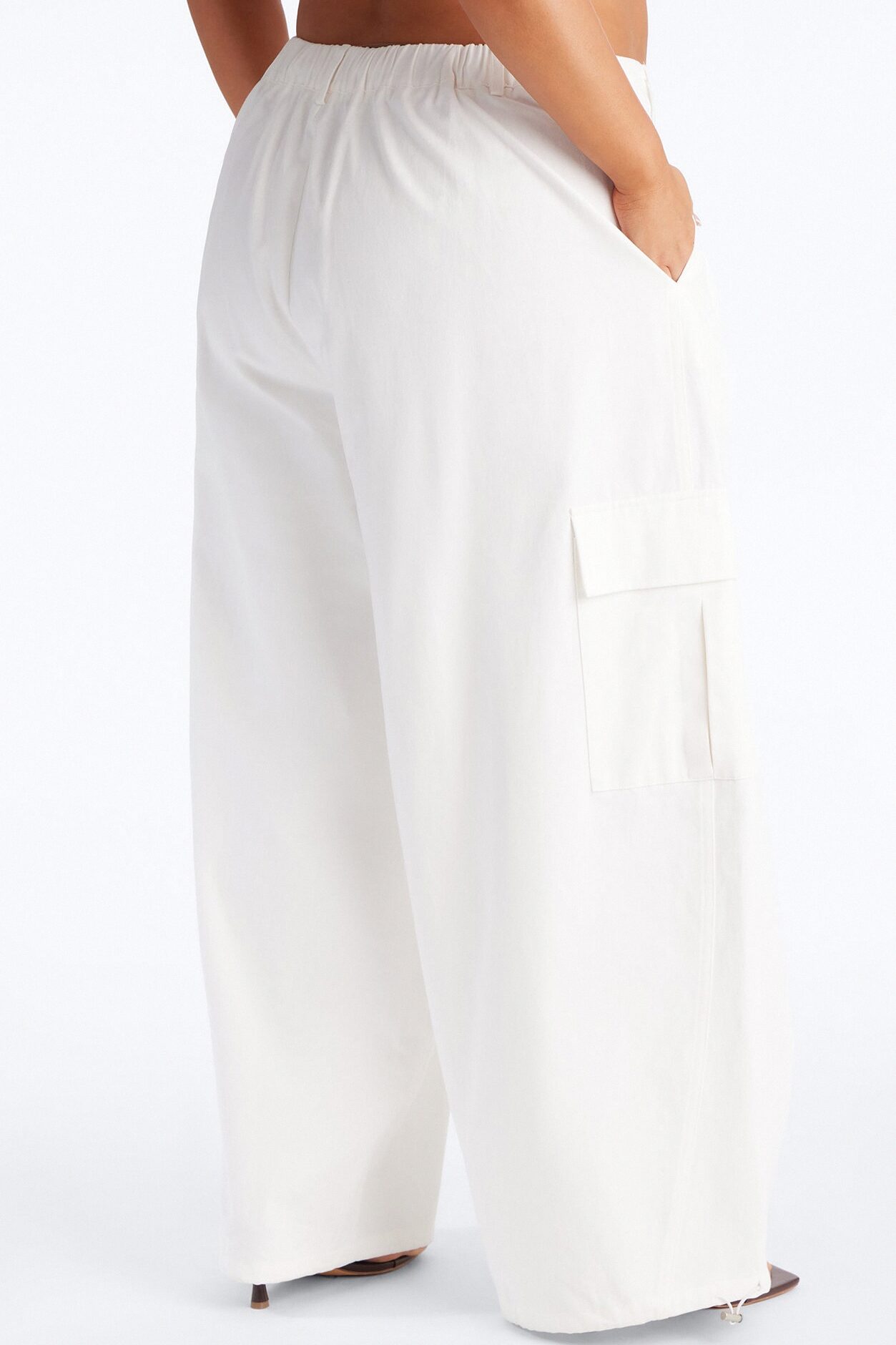 Aerin Mid Rise Cargo Jogger Pant 30″ - Ivory