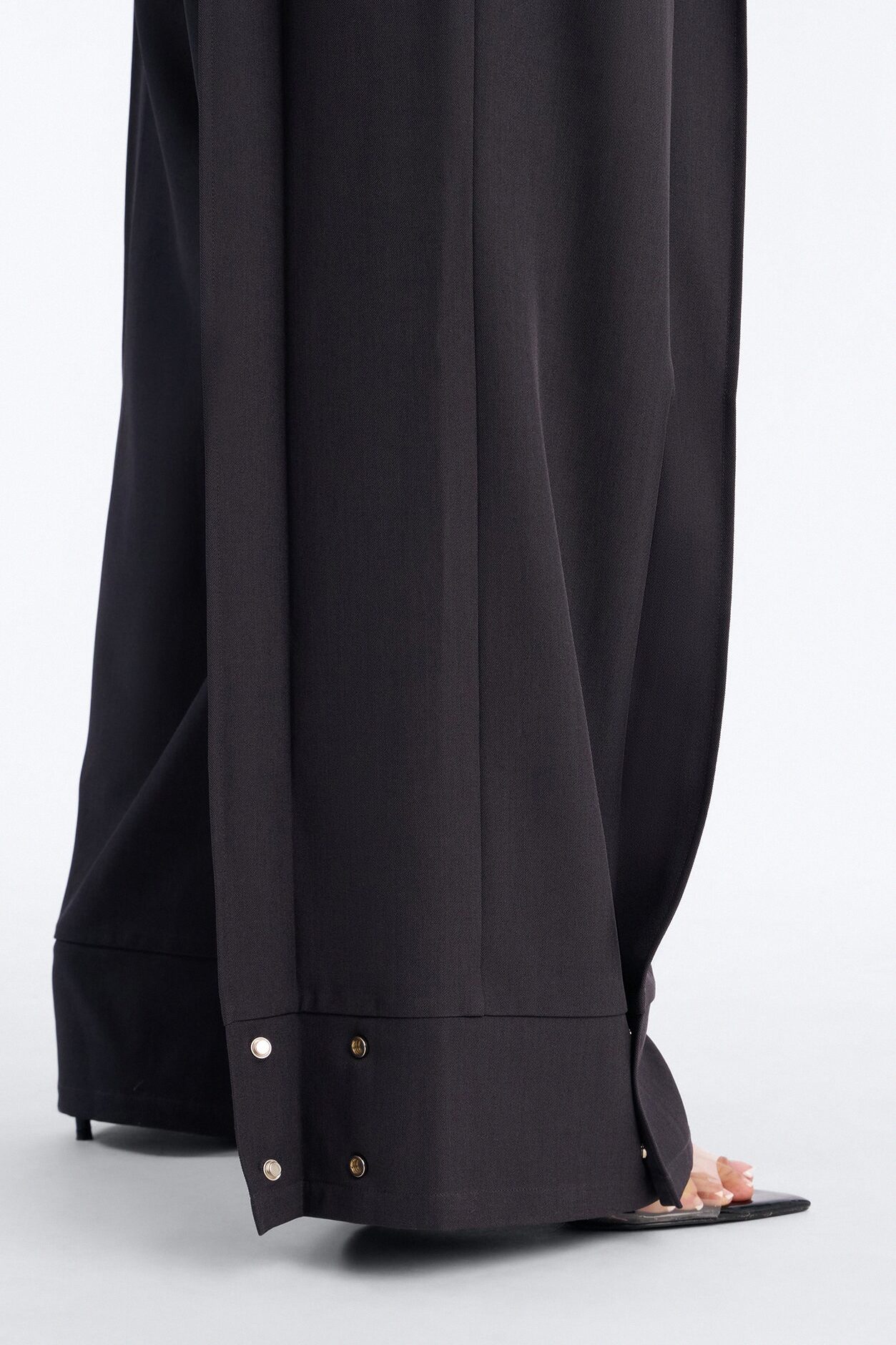 Anya Double Side Pleat Button Hem Trouser 33″ - Charcoal