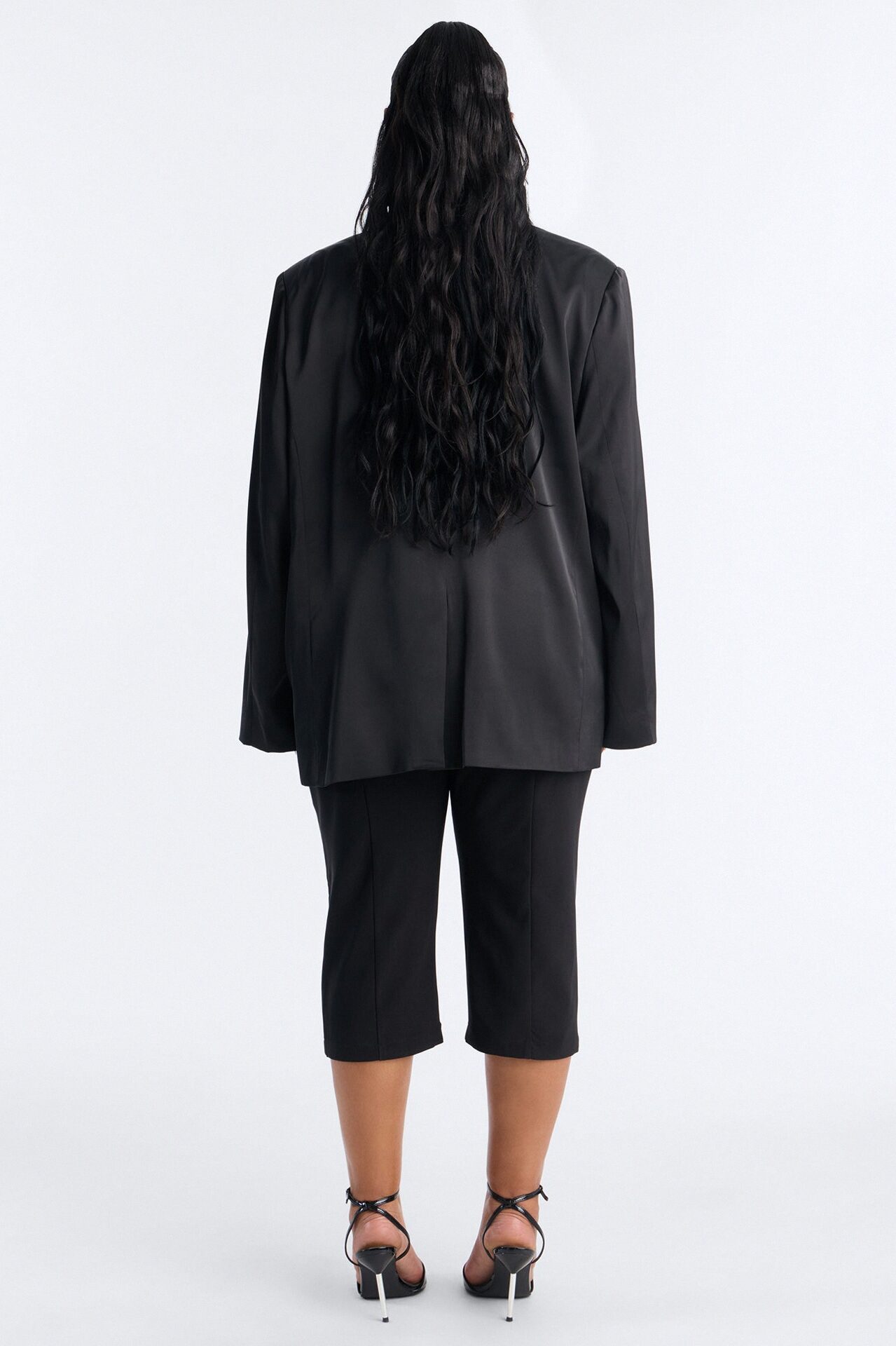 City Affair Blazer Capri Set - Black