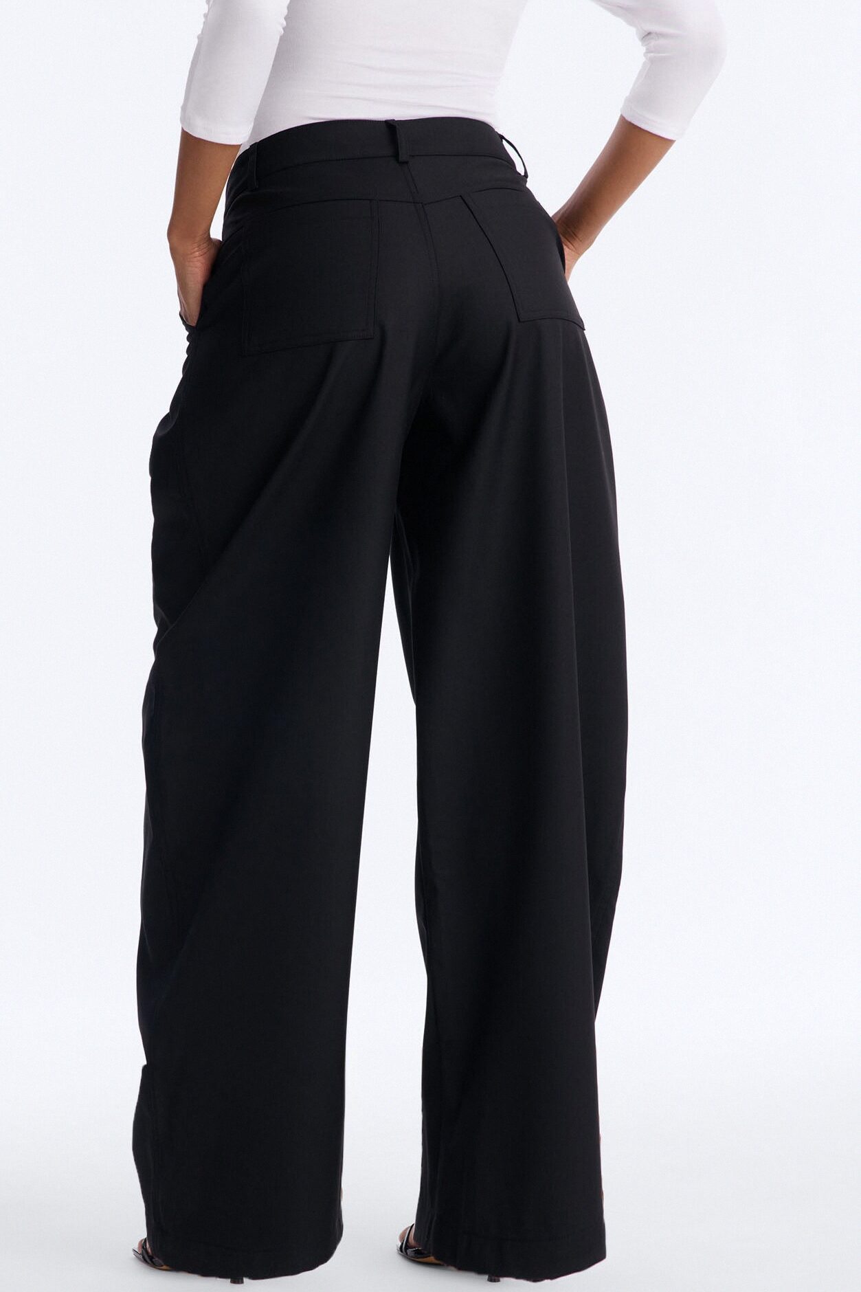 Mara High Rise Barrel Leg Twill Pant 30″ - Black
