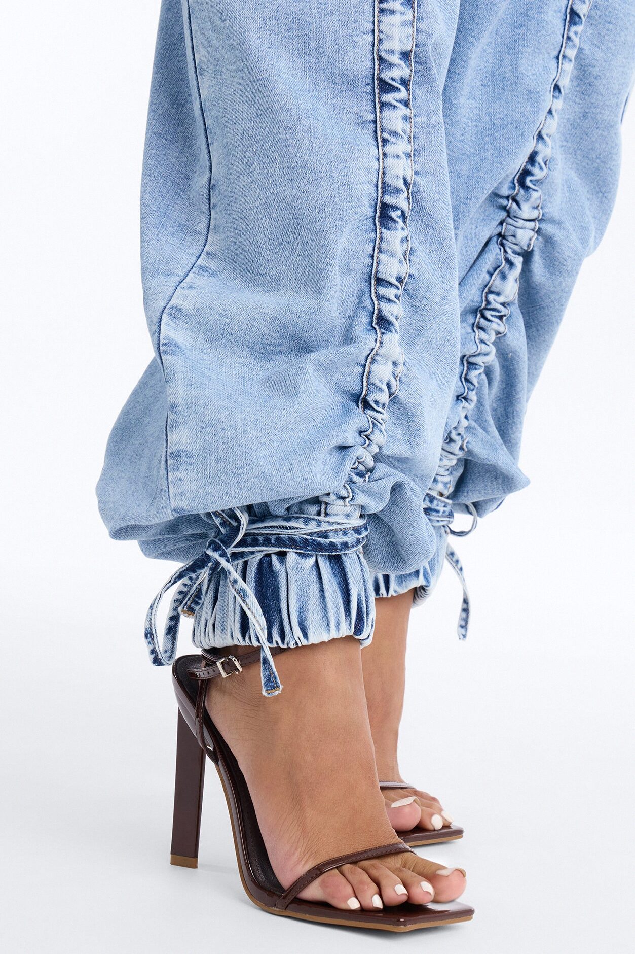 Free Spirit Denim Jogger Baggy Jeans - Light Wash