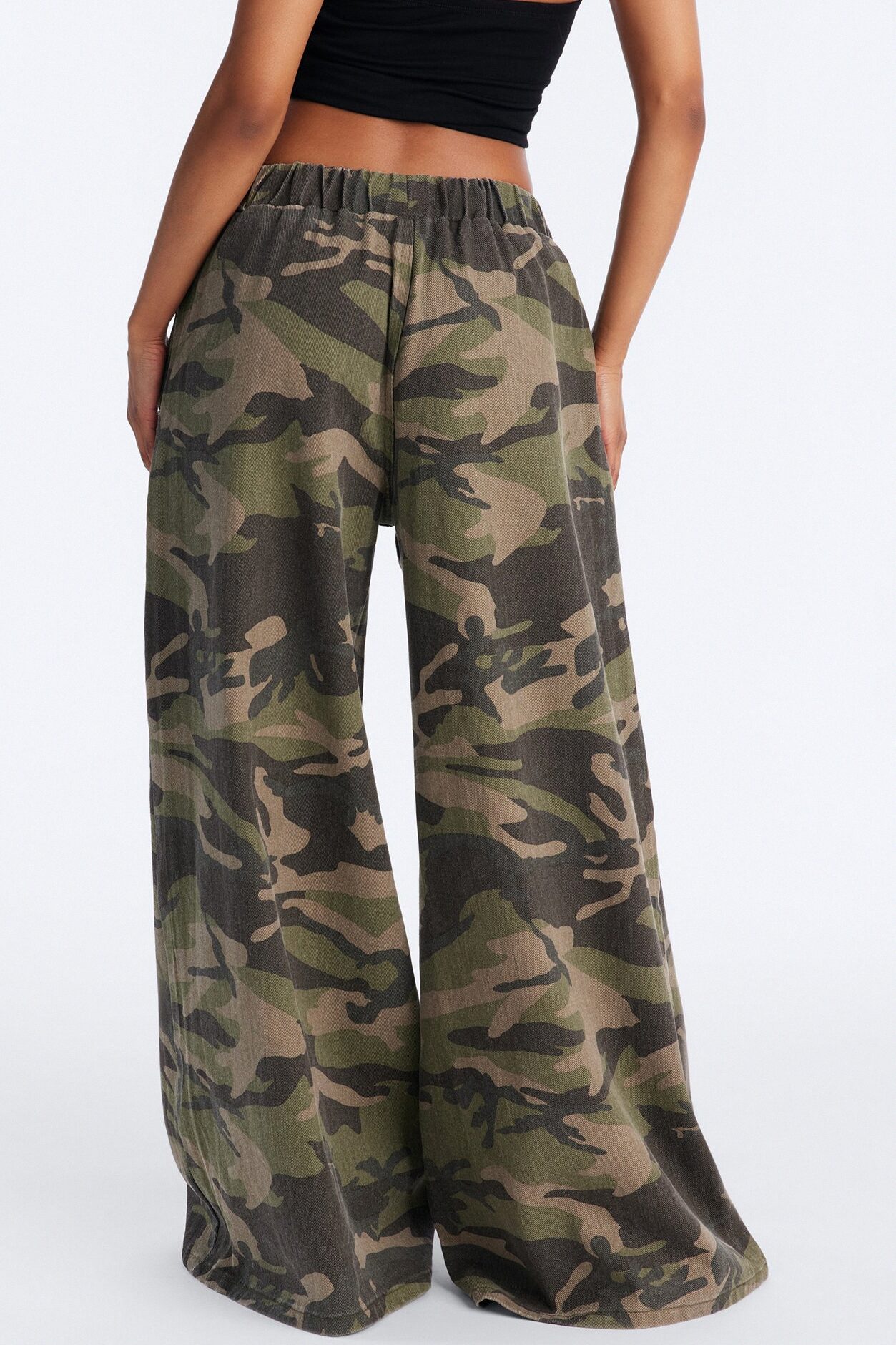 Zinnia Camo Wide Leg Pant 32″ - Camouflage