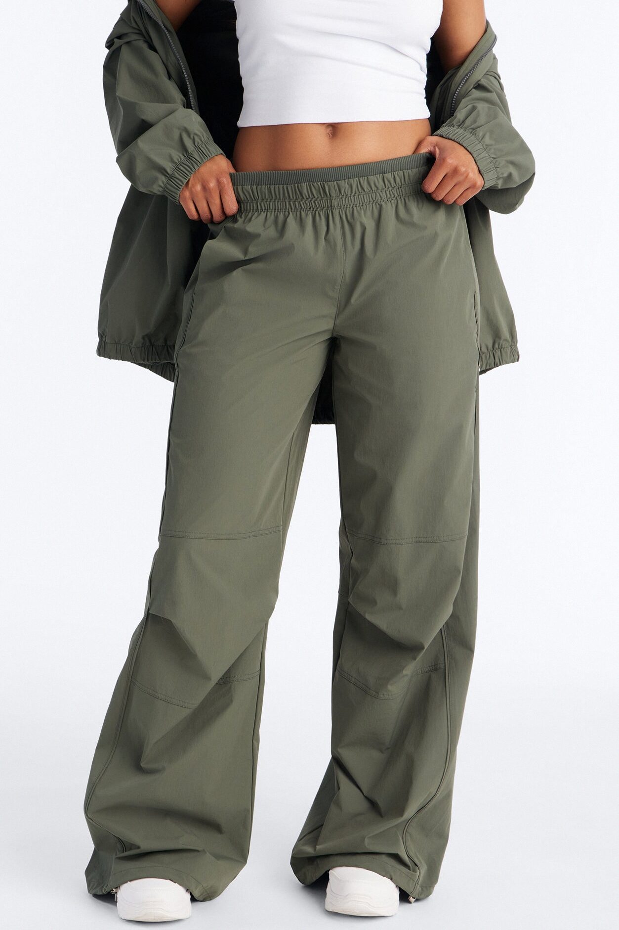 Keep It Moving Windbreaker Lounge Pant - Olive