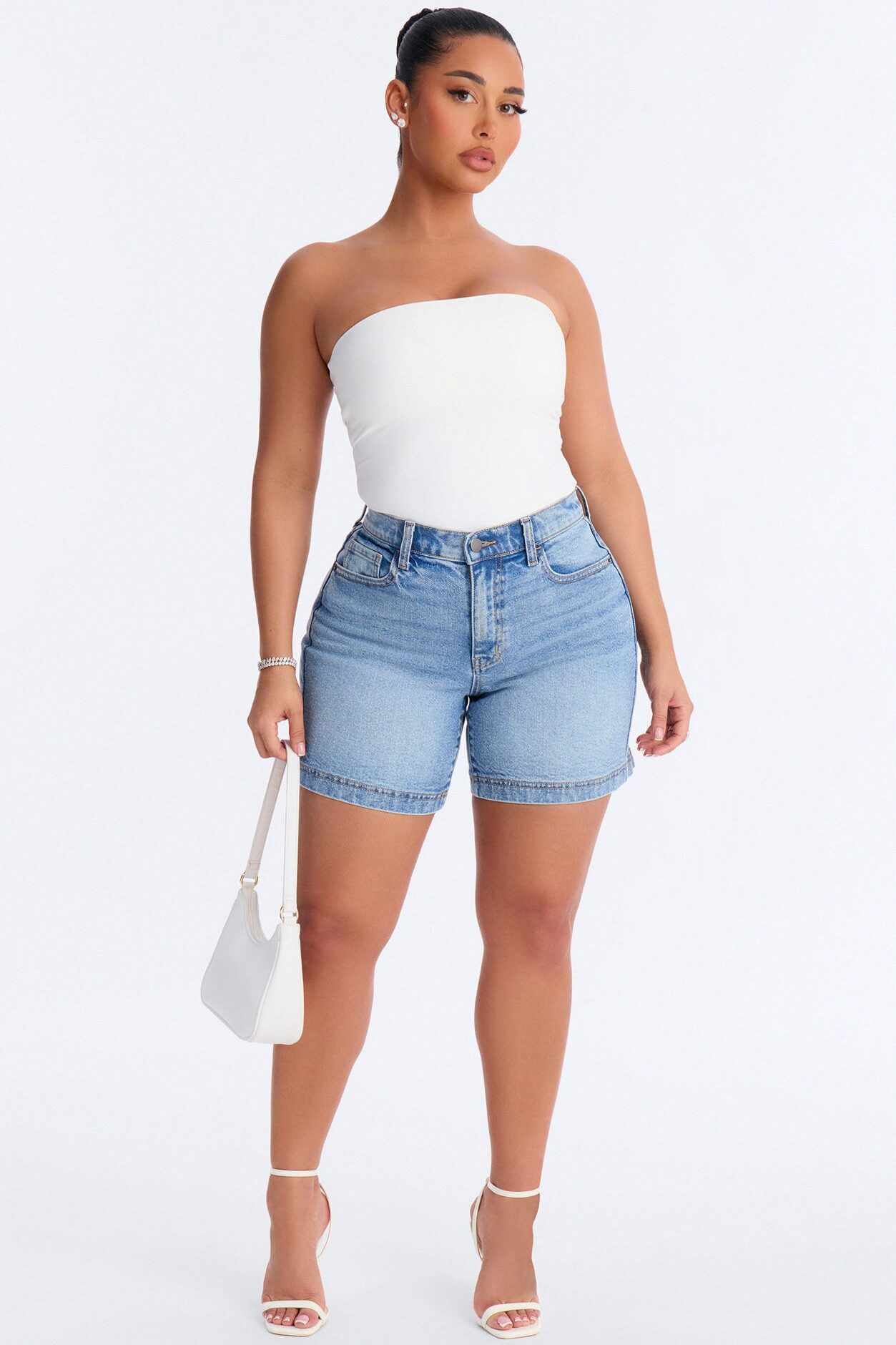 90s Strut Denim Shorts - Medium Wash