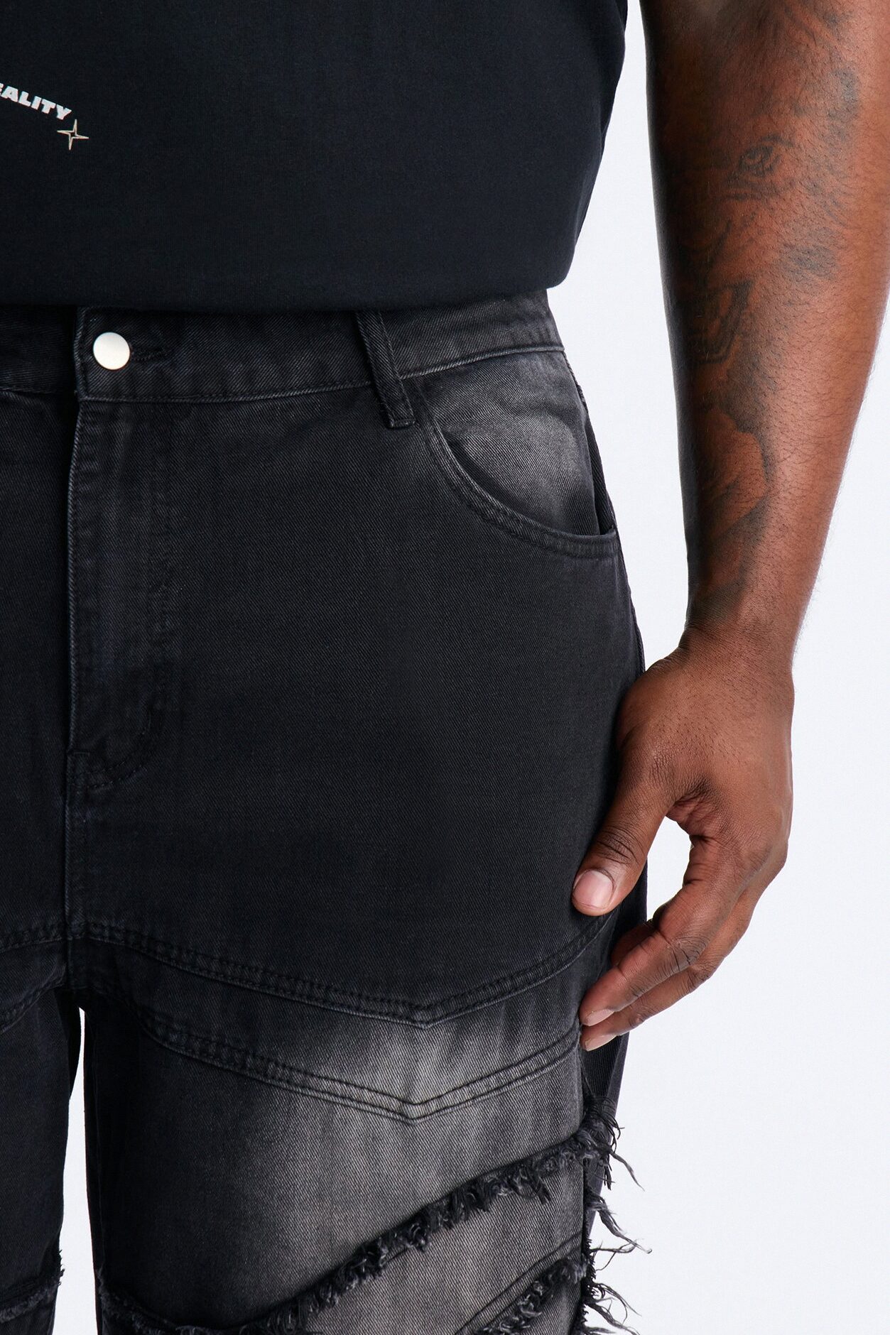 Straight Street Fray Jeans - Black Wash
