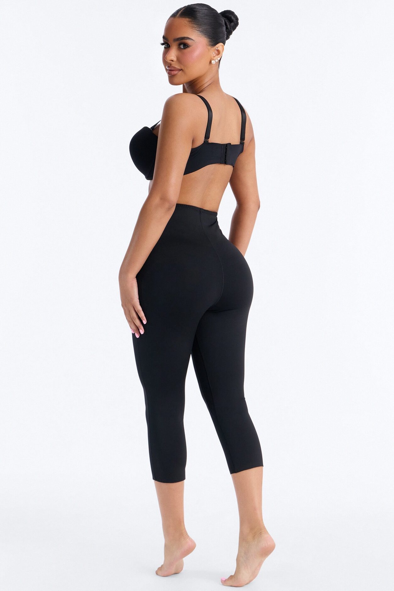Mid Compression Shapewear Capri Pant - Black