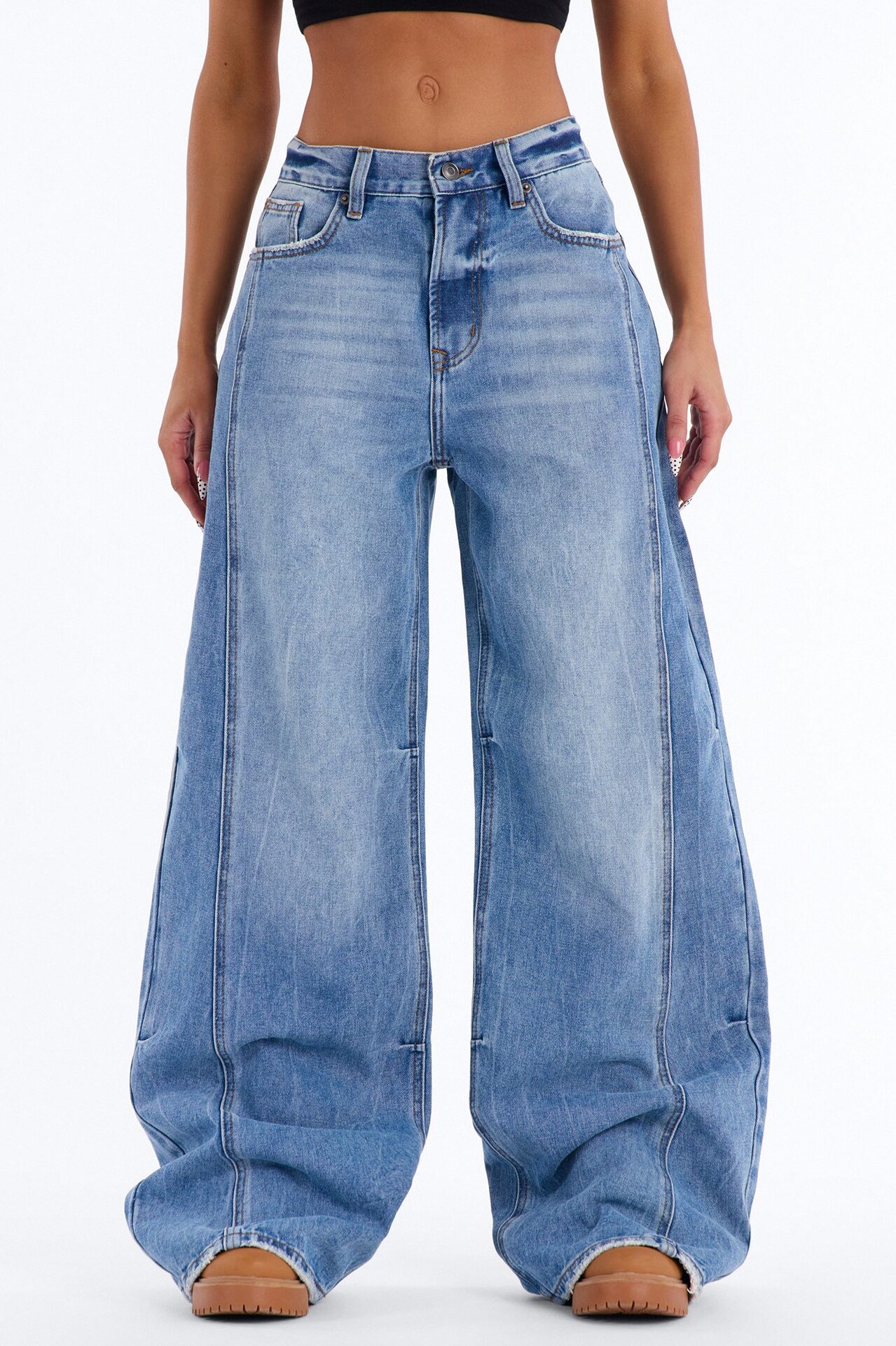 Gimme More Baggy Wide Leg Jeans - Medium Wash