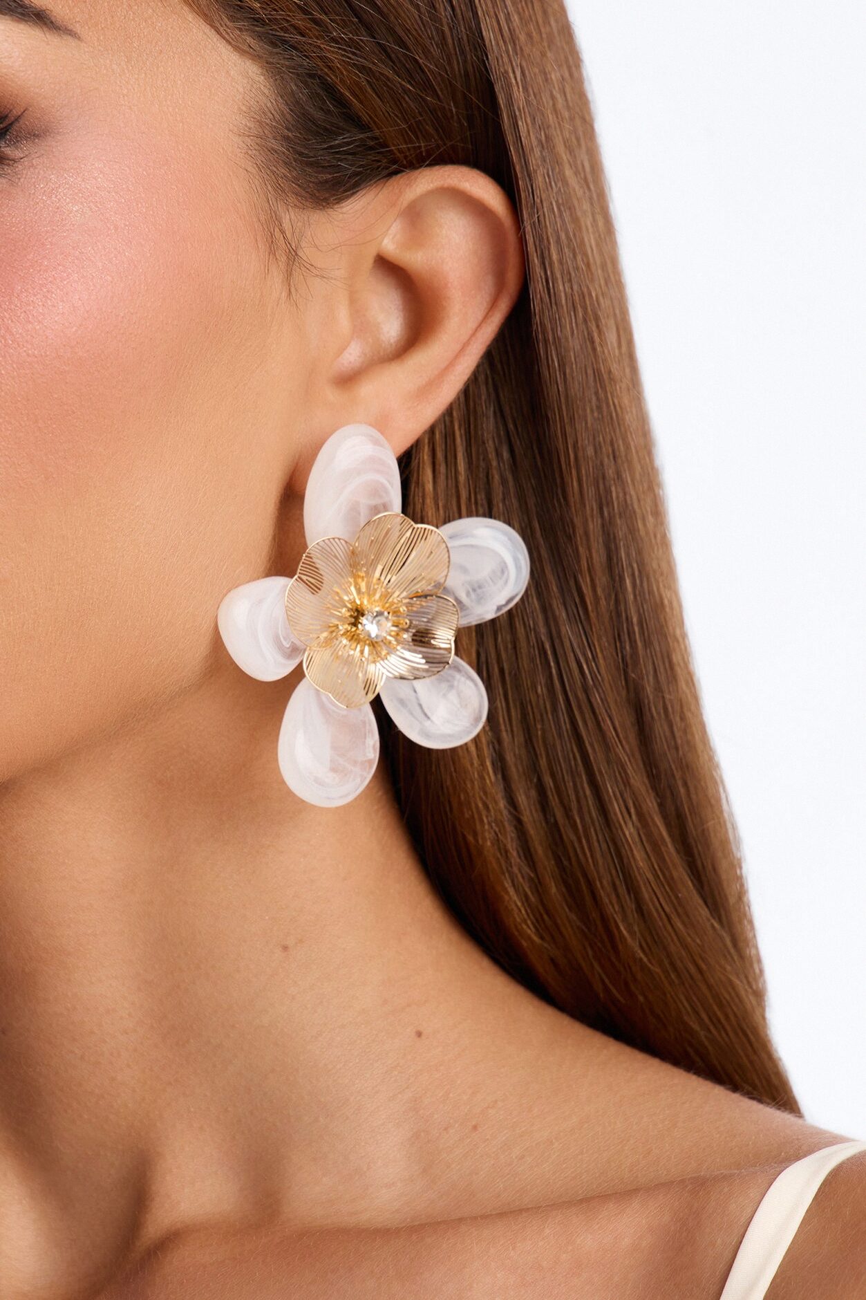 Fresh Beginnings Floral Drop Earrings - Clear/Gold