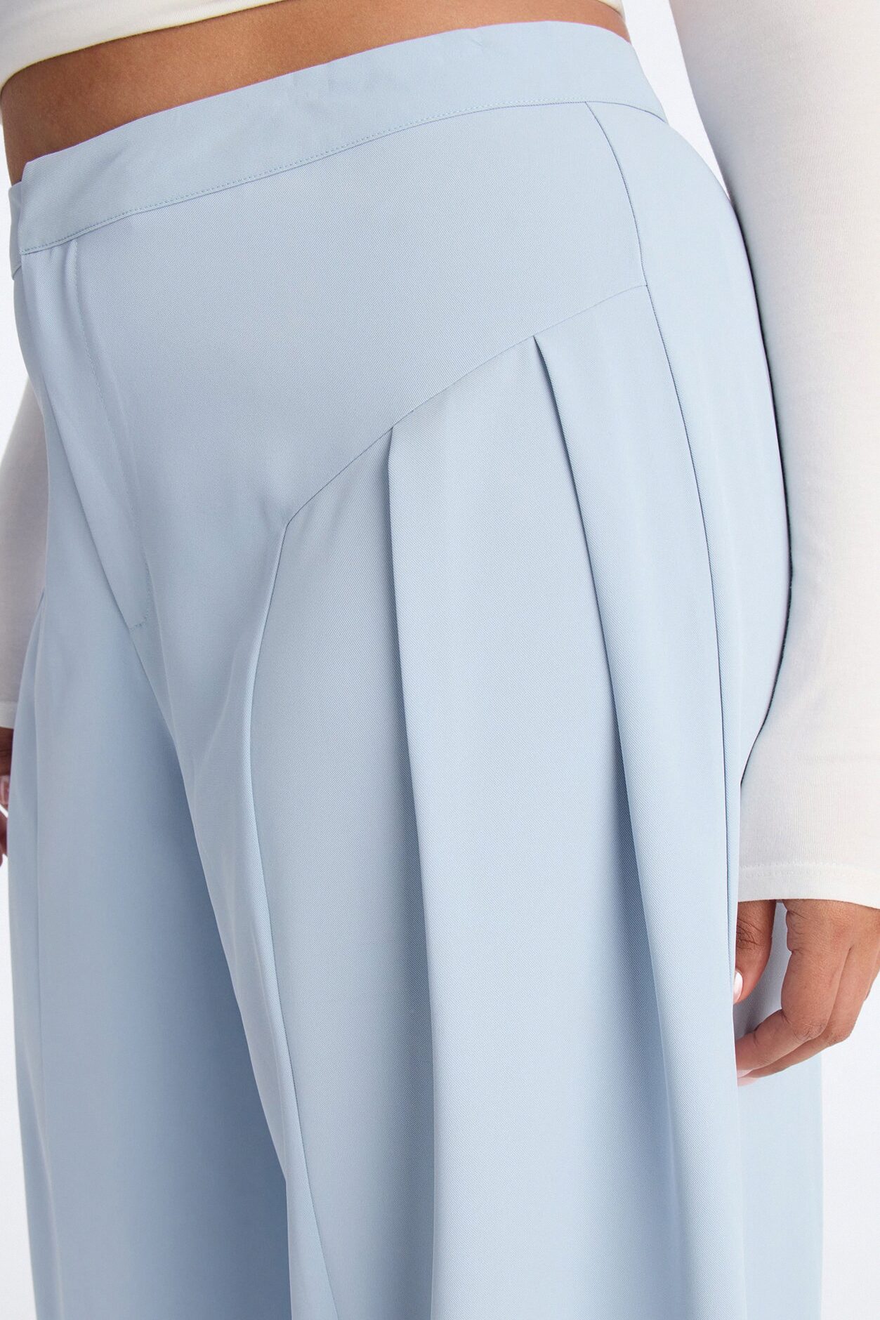 Luciane Pleated Trouser Pant 33″ - Light Blue