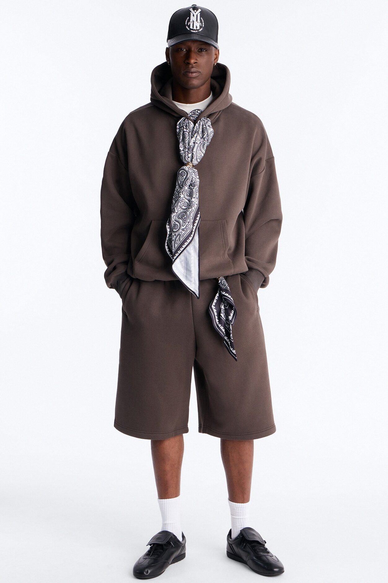 Baggy Bandana Scarf Duo Sweatshort - Brown