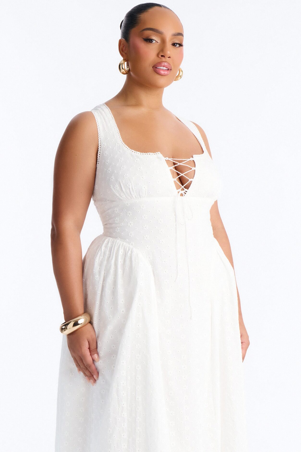 Sweet Pea Eyelet Midi Dress - White
