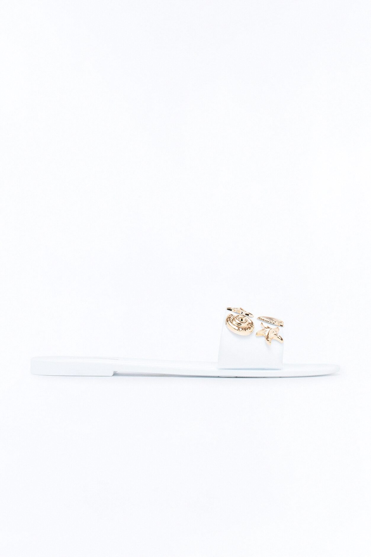 Jackie Shell Sandals - White