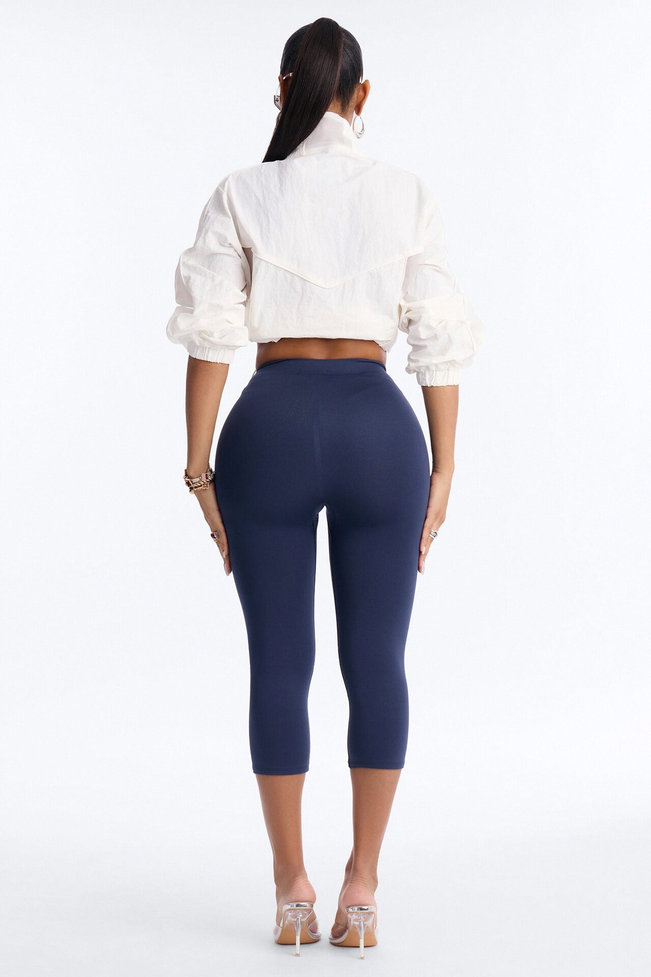 Seamless Smooth Double Lined Capri Pant - Navy