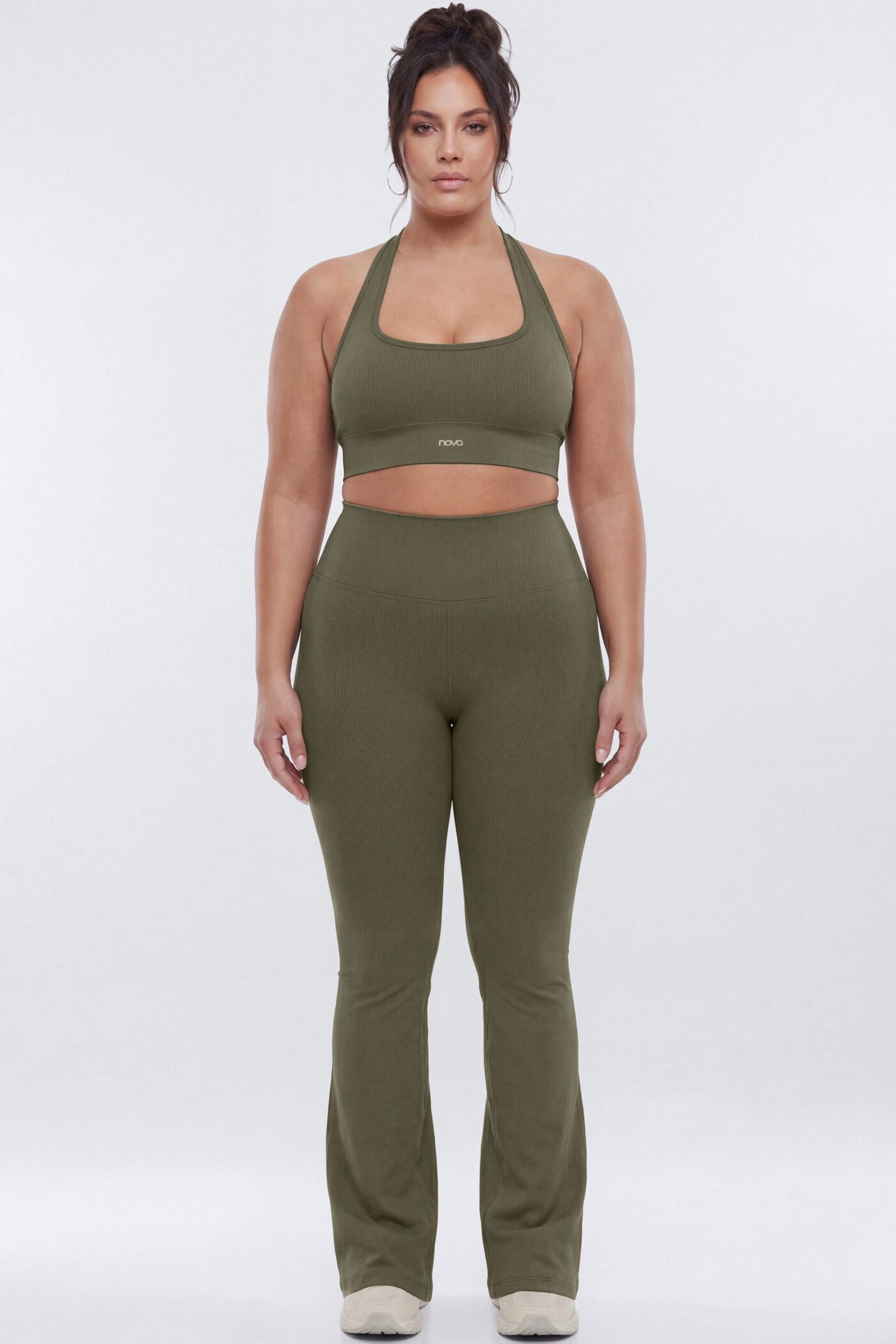 SeamlessLift™ Halter Sports Bra - Moss
