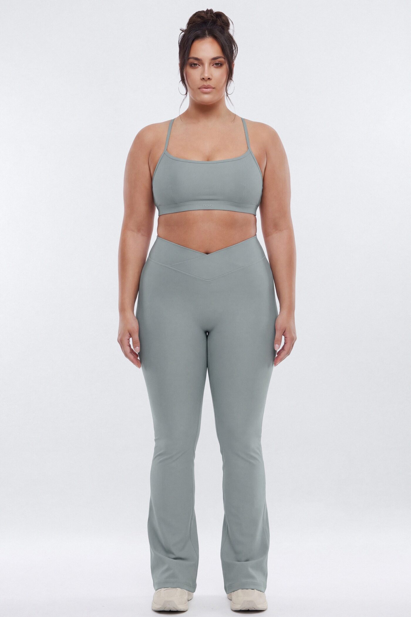 AirSculpt™ 32″ Cross Front Mid Rise Flare Legging - Steel