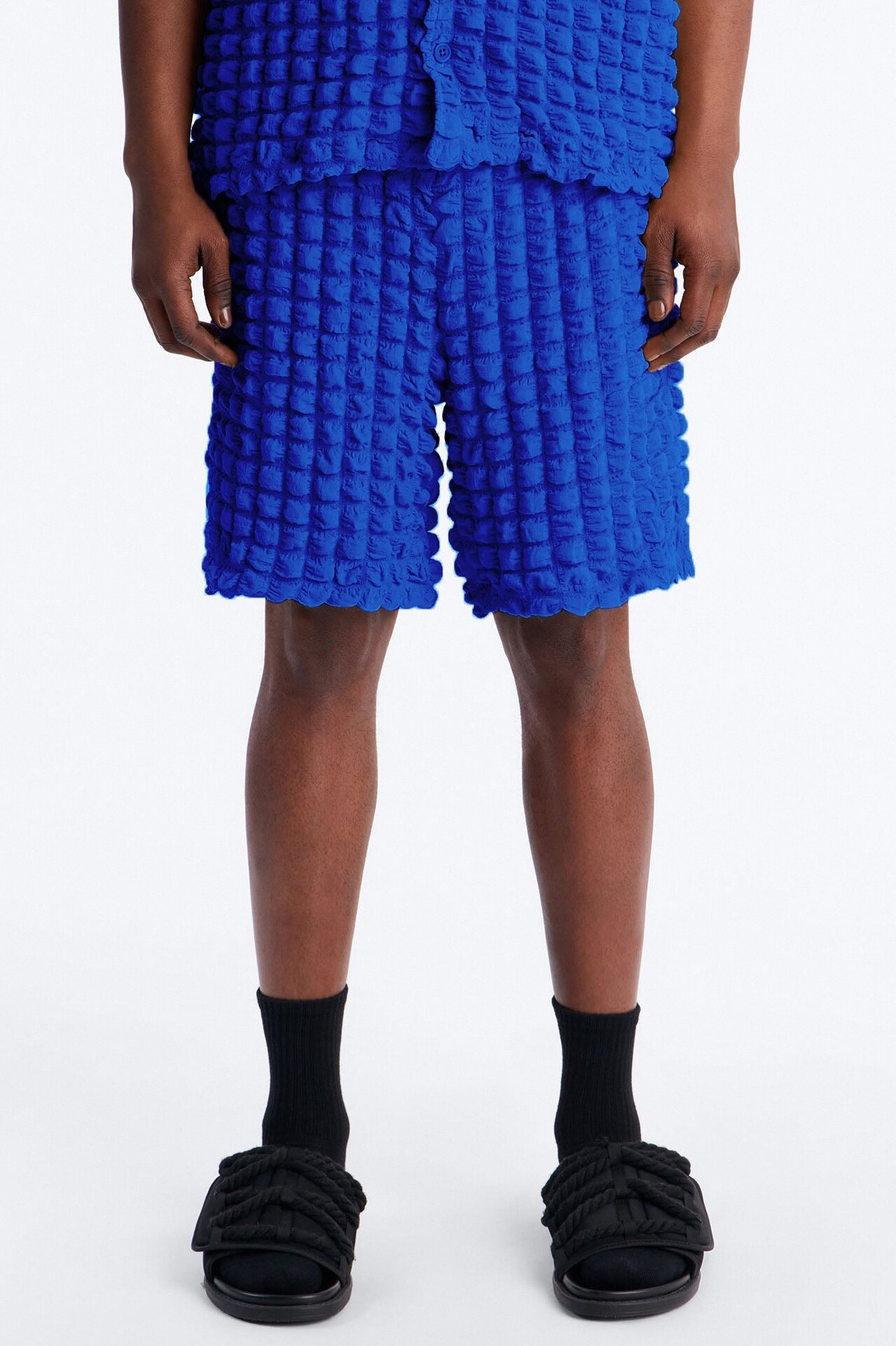 Relaxed Effervesce Textured Short - Blue