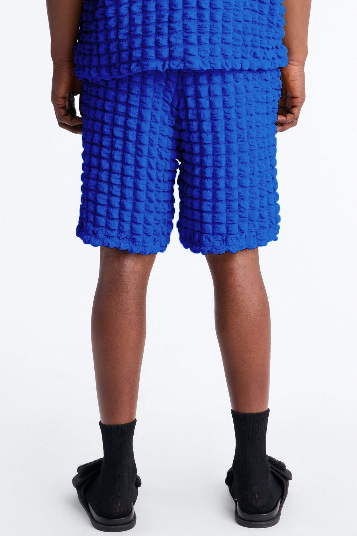 Relaxed Effervesce Textured Short - Blue
