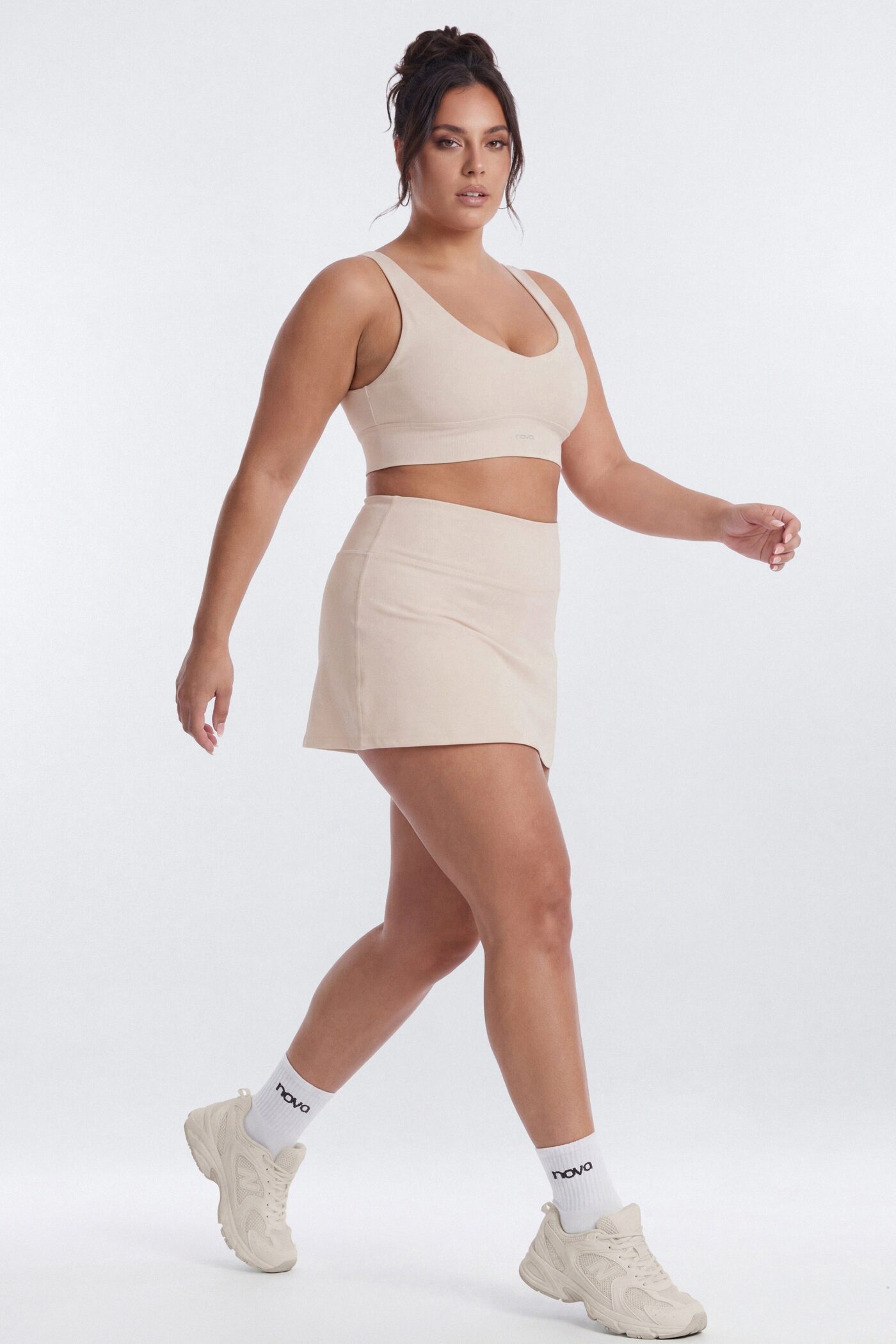 AirSculpt™ V Neck Sports Bra - Oat Milk