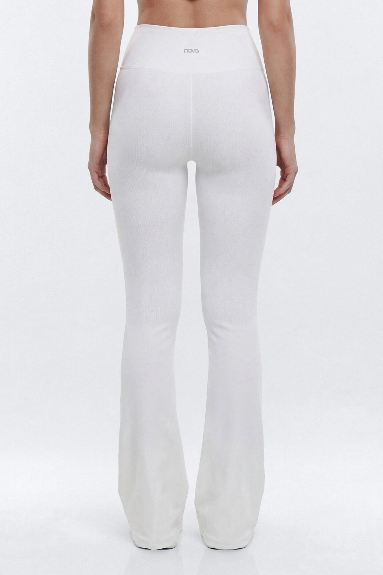 SeamlessLift™ 32″ High Rise Flare Legging - Bright White